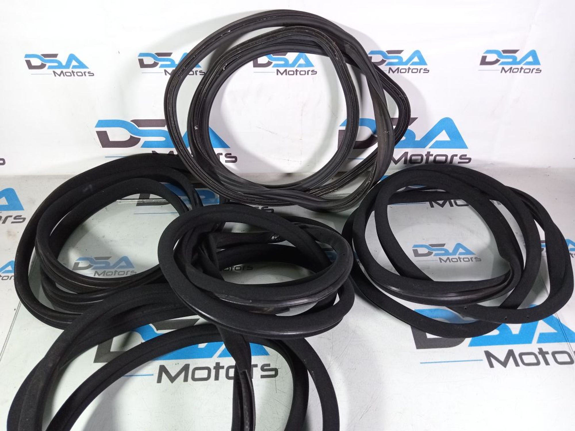 https://gcs.partsauto.market/rn-stockpro.appspot.com/thmbs/userImages/b7628e092085f1f91467af1afb6e7630/part/662090aa-11b0-42d7-ad04-ad759a39d545_1746003052093.jpg