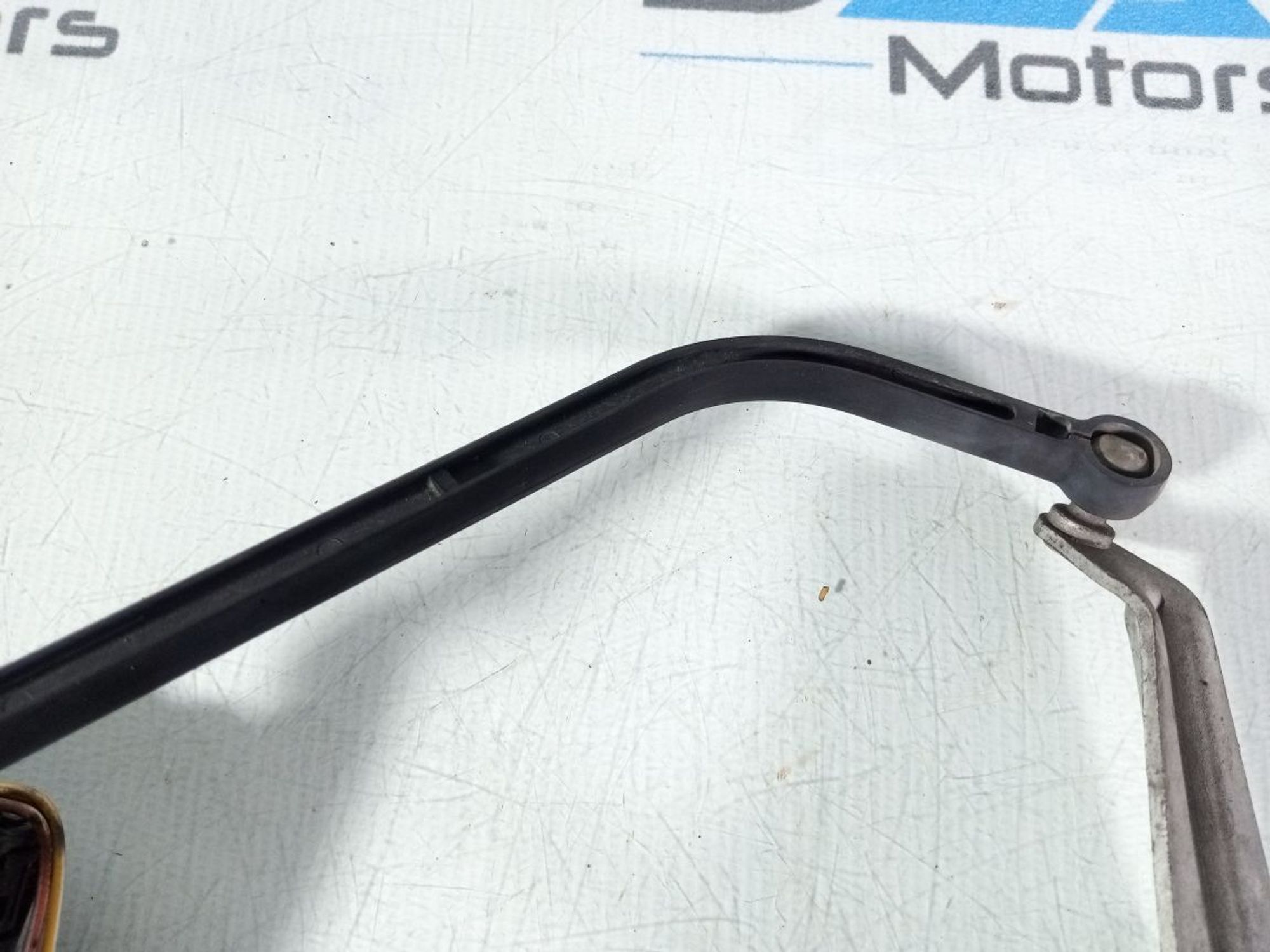 https://gcs.partsauto.market/rn-stockpro.appspot.com/thmbs/userImages/b7628e092085f1f91467af1afb6e7630/part/66c4eb93-b269-441a-95e2-ad424ab432a7_1747023474935.jpg