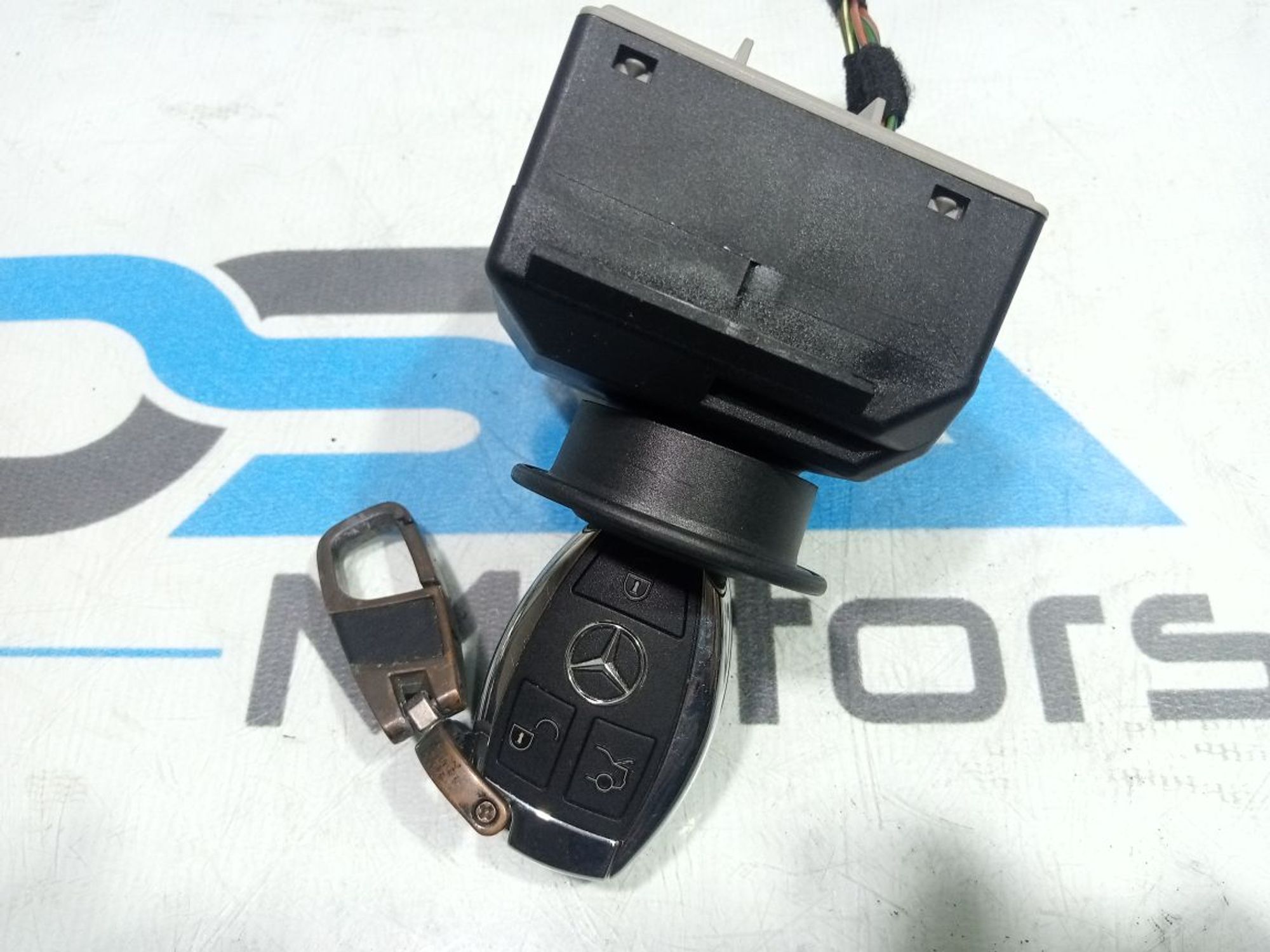 https://gcs.partsauto.market/rn-stockpro.appspot.com/thmbs/userImages/b7628e092085f1f91467af1afb6e7630/part/66ed0ea7-eb6a-41d9-9520-199fba555e09_1748886945150.jpg