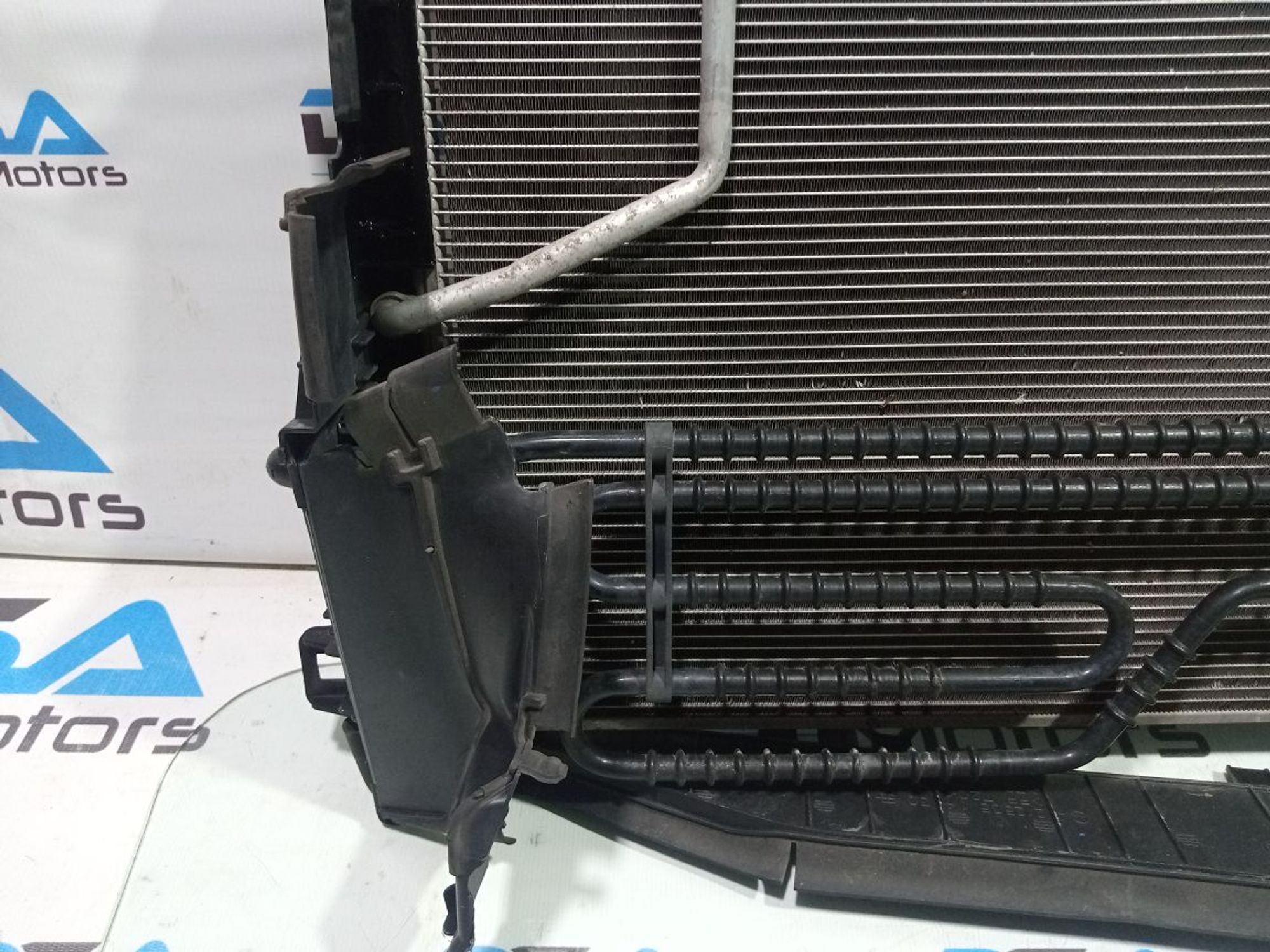 https://gcs.partsauto.market/rn-stockpro.appspot.com/thmbs/userImages/b7628e092085f1f91467af1afb6e7630/part/6805341c-3d4d-4268-8dd9-3e2ba3fafe15_1748894707851.jpg