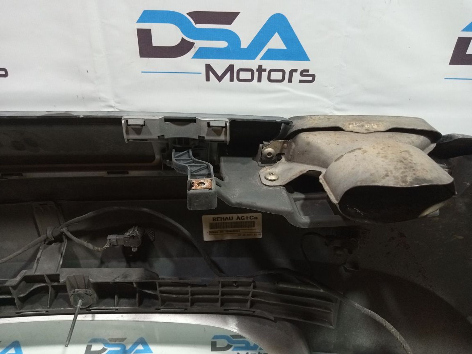 https://gcs.partsauto.market/rn-stockpro.appspot.com/thmbs/userImages/b7628e092085f1f91467af1afb6e7630/part/6853a860-e97a-4745-9caf-a2cebda0379f_1748412735711.jpg