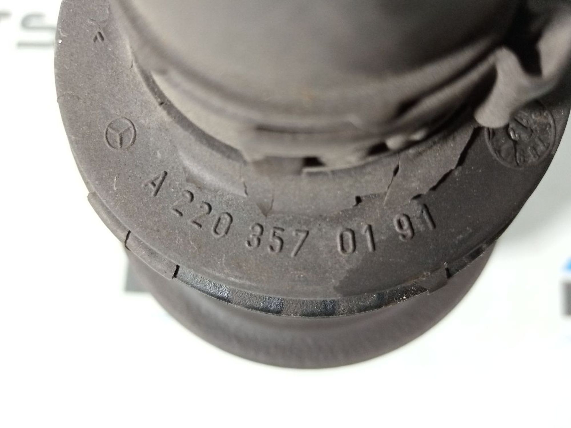 https://gcs.partsauto.market/rn-stockpro.appspot.com/thmbs/userImages/b7628e092085f1f91467af1afb6e7630/part/69d9cb27-385d-4c29-b279-55c9c5755fcc_1747469331472.jpg