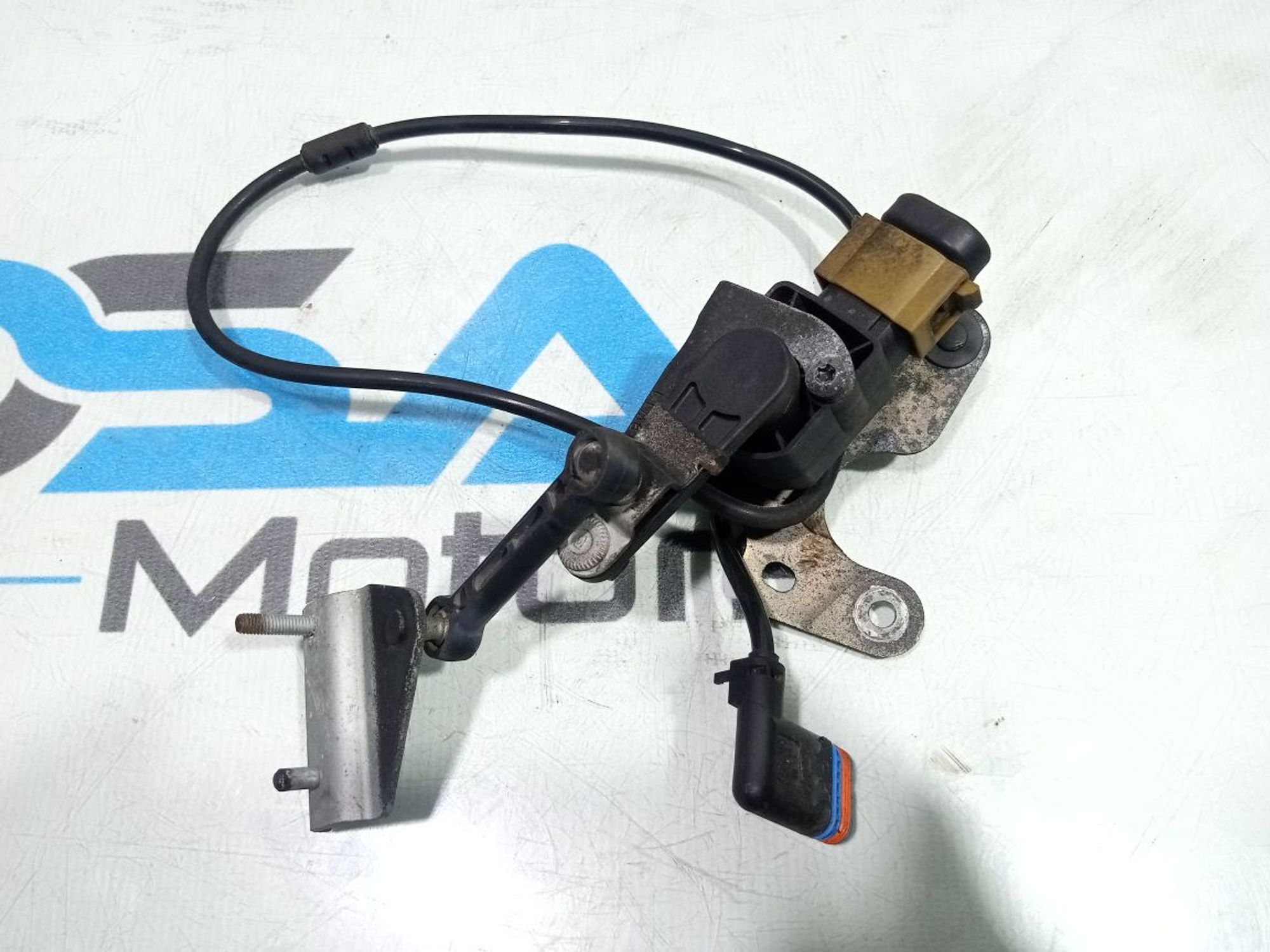 https://gcs.partsauto.market/rn-stockpro.appspot.com/thmbs/userImages/b7628e092085f1f91467af1afb6e7630/part/6a0670ac-6e8d-48e3-9379-89c9df6c2aab_1748894640860.jpg