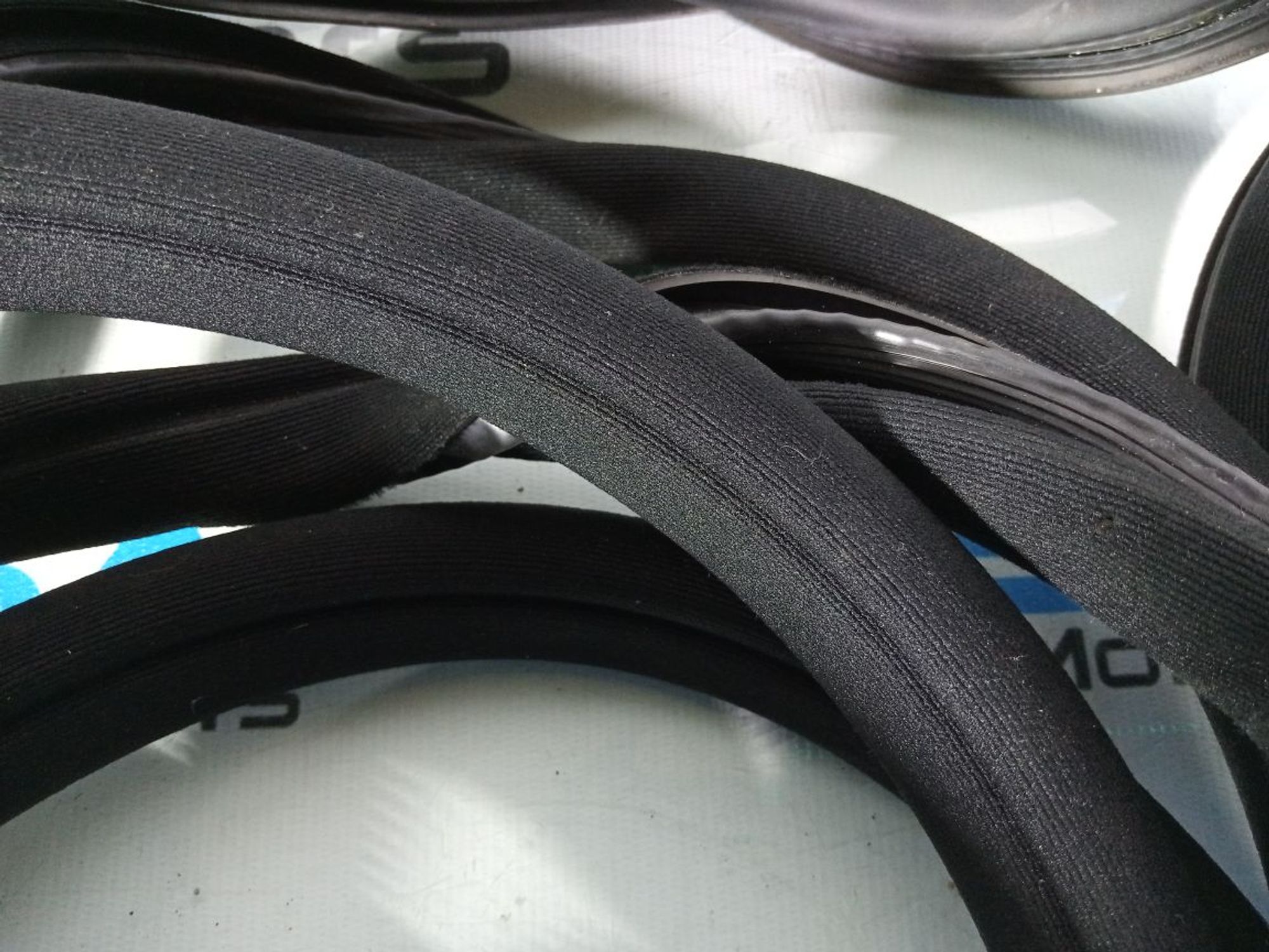 https://gcs.partsauto.market/rn-stockpro.appspot.com/thmbs/userImages/b7628e092085f1f91467af1afb6e7630/part/6c2257f3-c35c-49c5-b42e-f136e0dec592_1746003061396.jpg