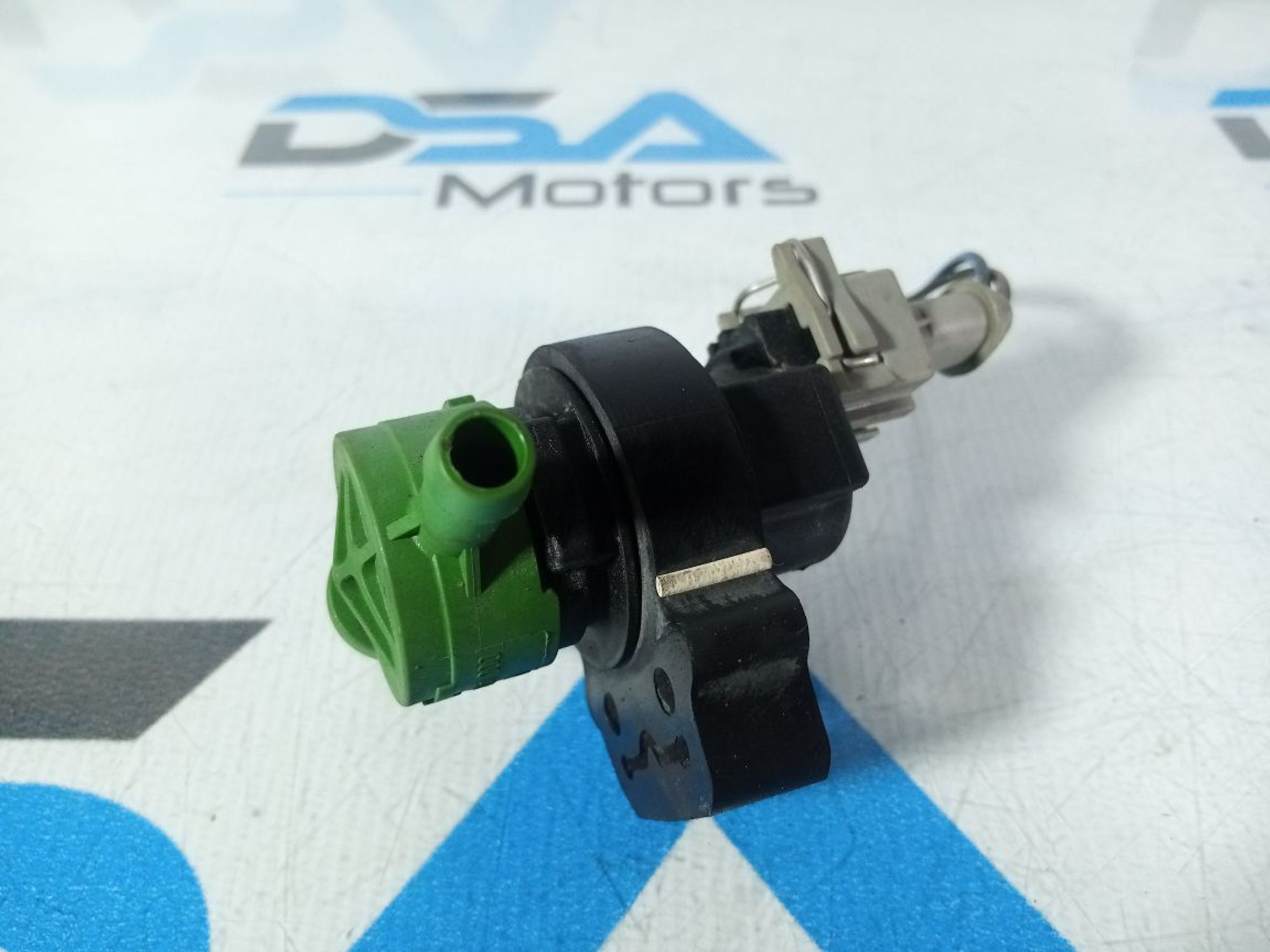 https://gcs.partsauto.market/rn-stockpro.appspot.com/thmbs/userImages/b7628e092085f1f91467af1afb6e7630/part/6d2fad4b-4be7-4bf1-ab23-22d78c2f8935_1747023625912.jpg