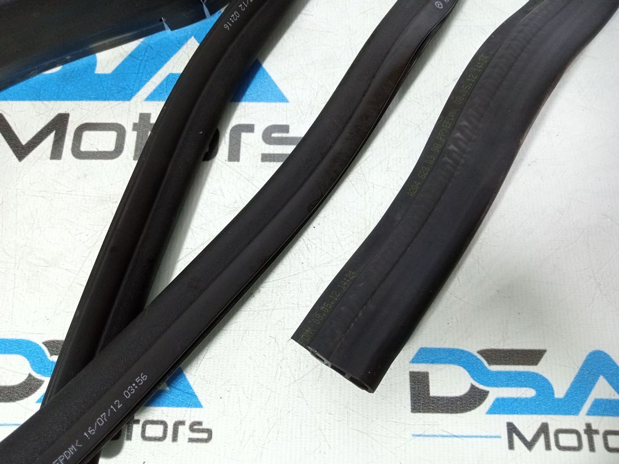 https://gcs.partsauto.market/rn-stockpro.appspot.com/thmbs/userImages/b7628e092085f1f91467af1afb6e7630/part/6e01070a-b61f-48ae-b288-d33c179abca2_1747336792129.jpg