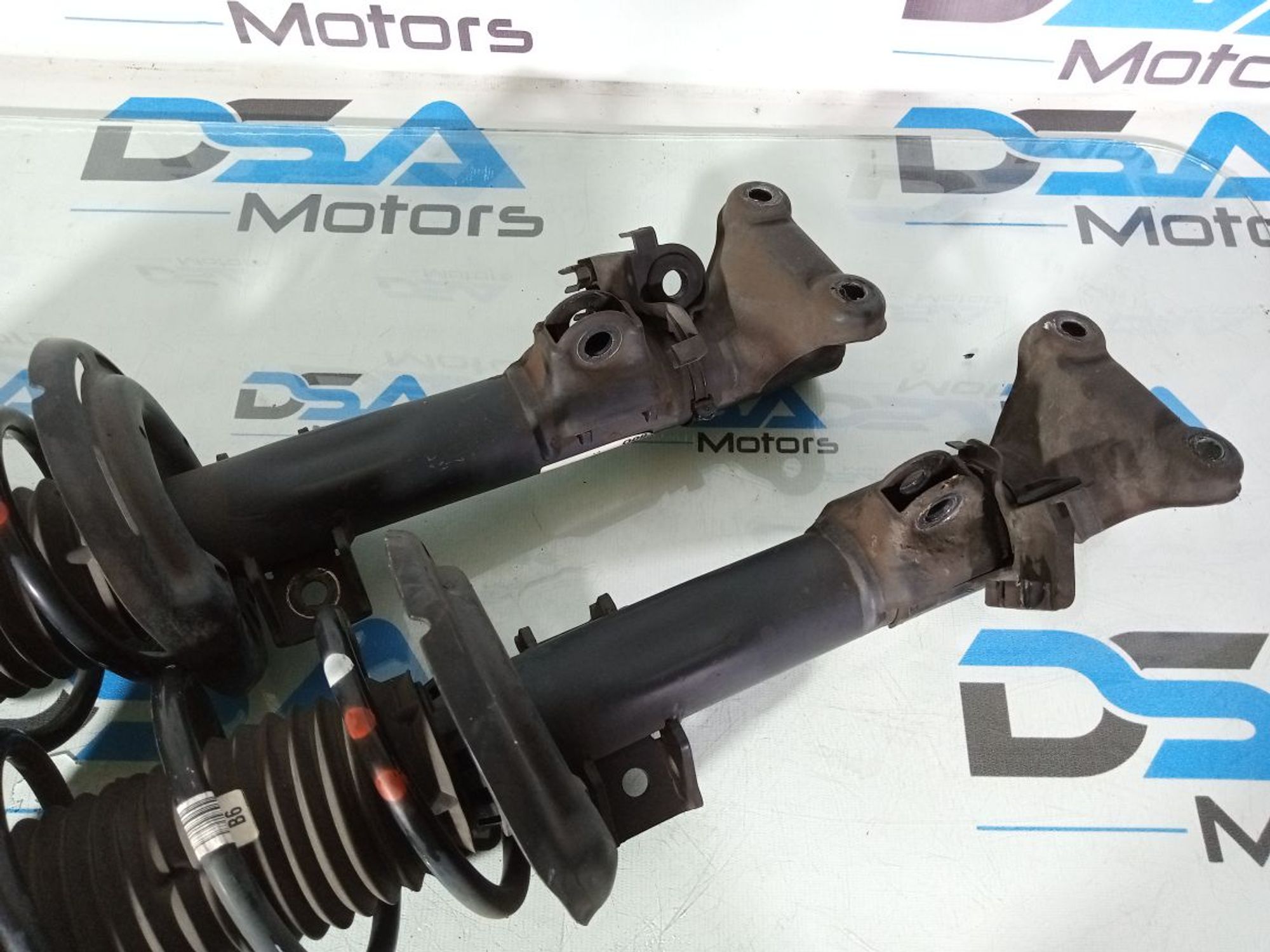 https://gcs.partsauto.market/rn-stockpro.appspot.com/thmbs/userImages/b7628e092085f1f91467af1afb6e7630/part/6ea3ffb9-22a8-4ecf-995a-48b87bad1fc3_1747395755302.jpg