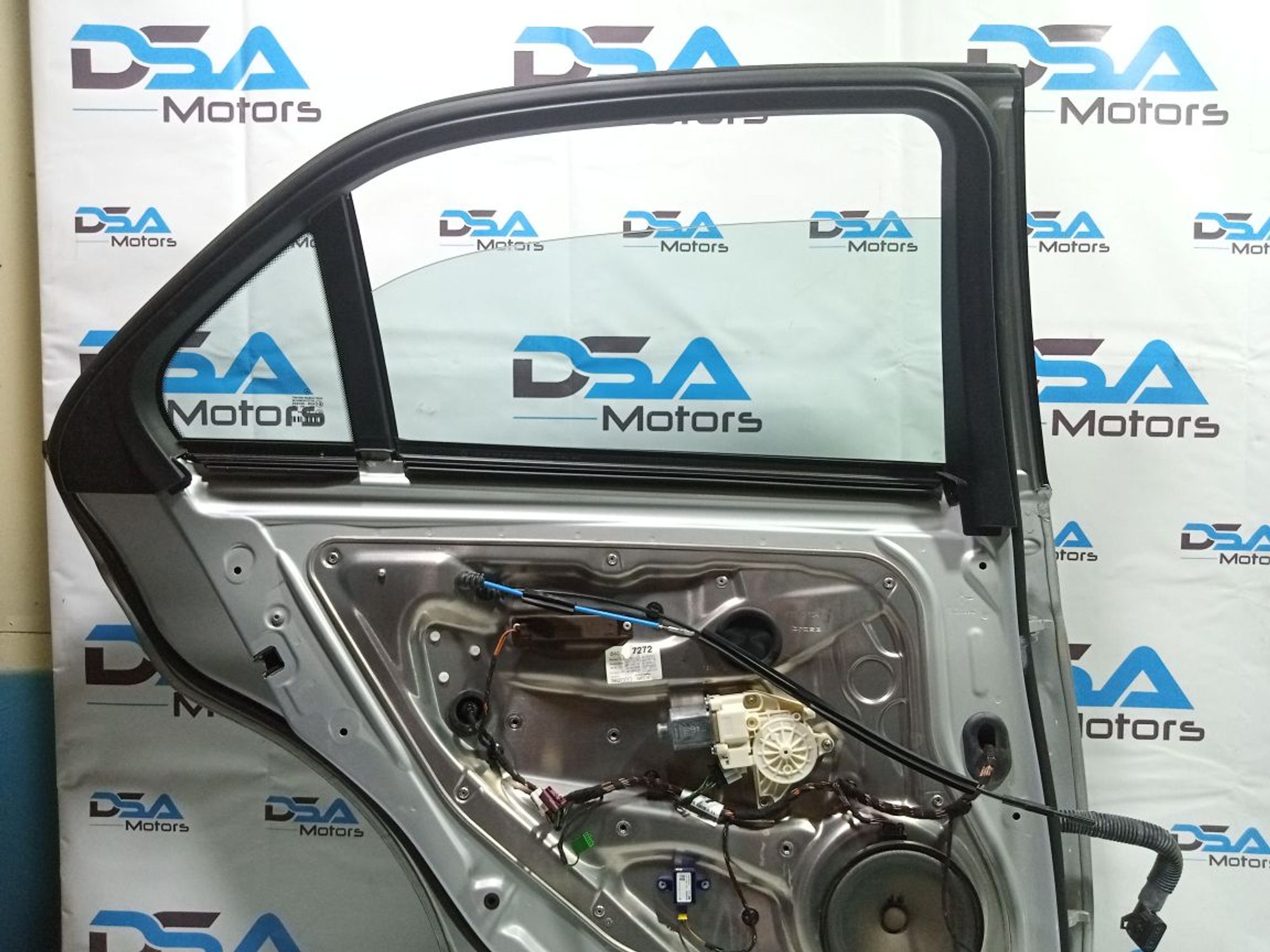 https://gcs.partsauto.market/rn-stockpro.appspot.com/thmbs/userImages/b7628e092085f1f91467af1afb6e7630/part/70158fdc-ab16-487e-bf9b-b15d5c92cf9f_1748353282603.jpg