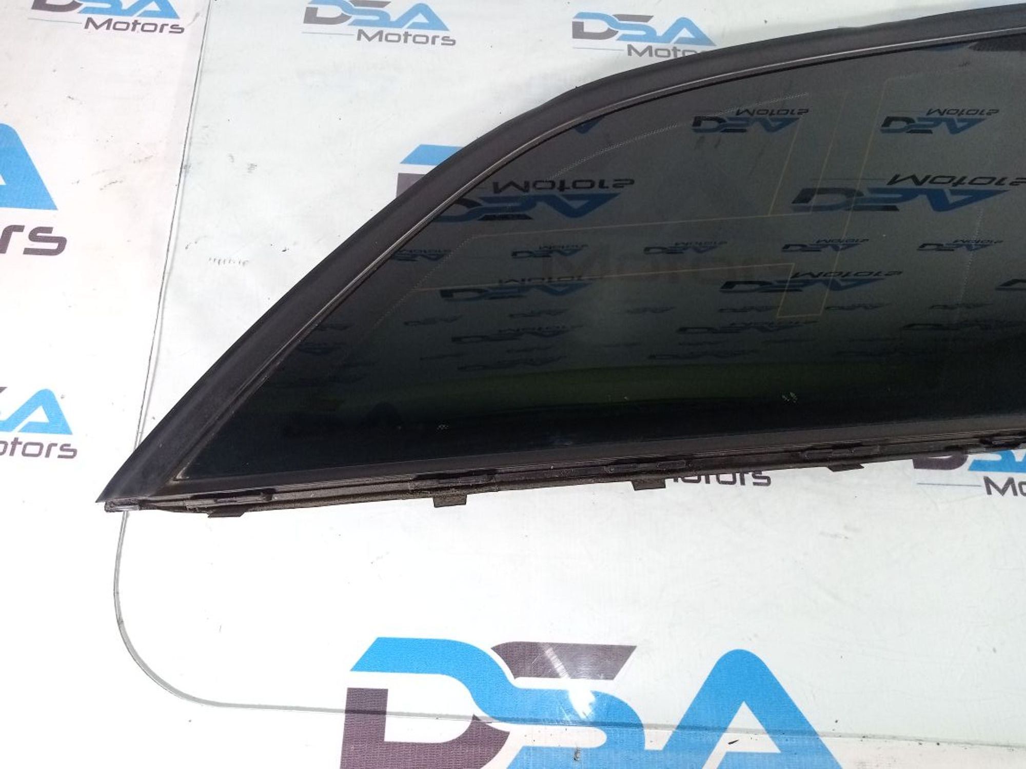 https://gcs.partsauto.market/rn-stockpro.appspot.com/thmbs/userImages/b7628e092085f1f91467af1afb6e7630/part/70bfb44c-b6e4-4bd8-a530-69146b5baea2_1733645912363.jpg