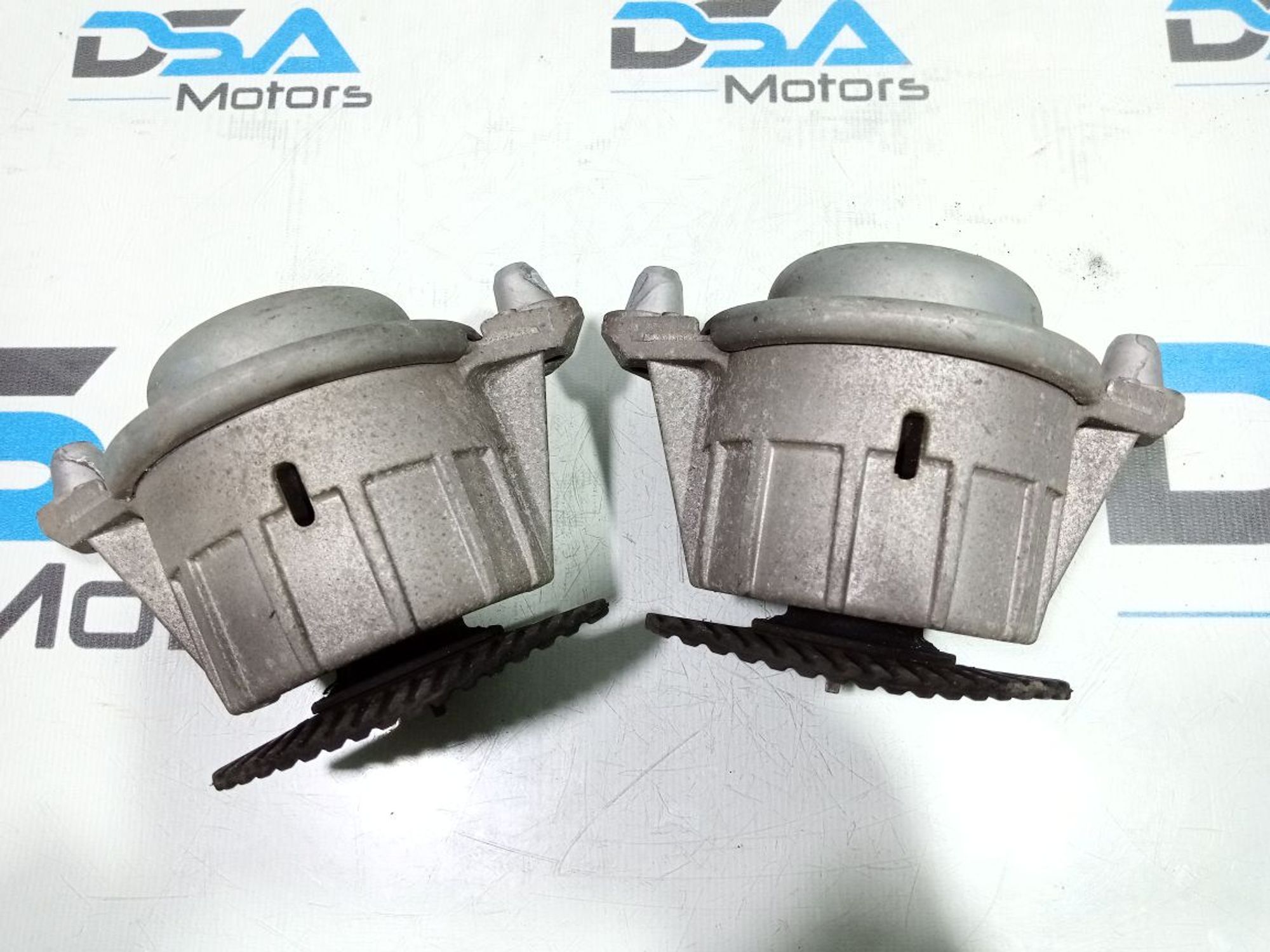 https://gcs.partsauto.market/rn-stockpro.appspot.com/thmbs/userImages/b7628e092085f1f91467af1afb6e7630/part/720ba5bd-d527-4490-a768-a5515fc55bb7_1747762936572.jpg