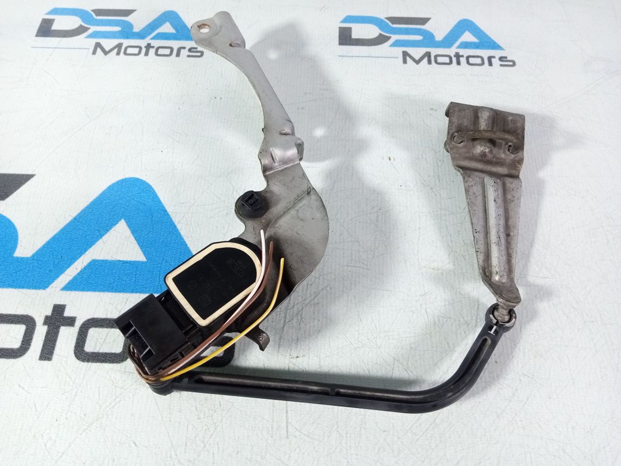 https://gcs.partsauto.market/rn-stockpro.appspot.com/thmbs/userImages/b7628e092085f1f91467af1afb6e7630/part/7226d035-a5c4-411d-9753-61287c448678_1747023471644.jpg