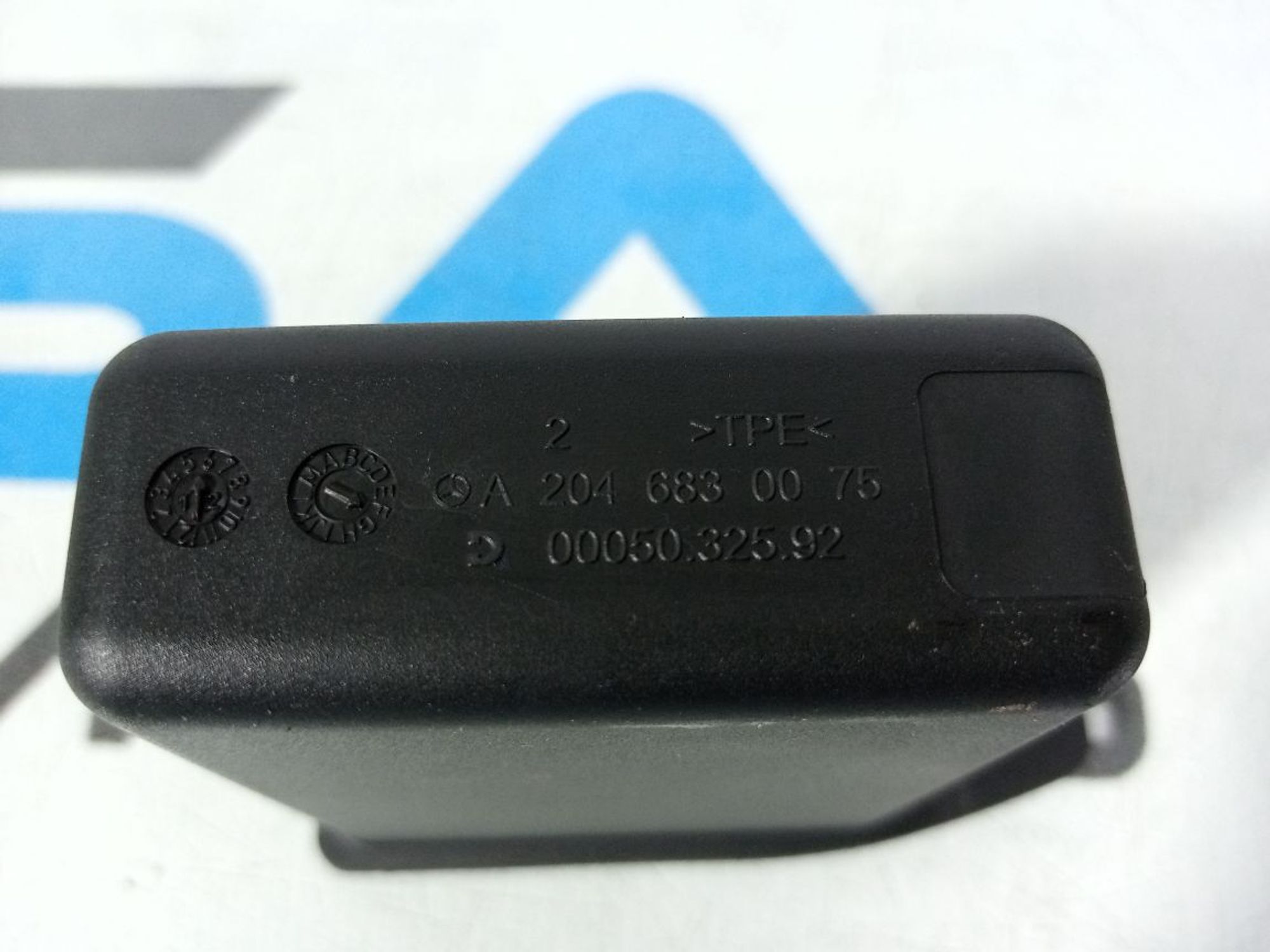 https://gcs.partsauto.market/rn-stockpro.appspot.com/thmbs/userImages/b7628e092085f1f91467af1afb6e7630/part/735c5d12-7779-403c-a480-831c9efdd857_1747663038343.jpg
