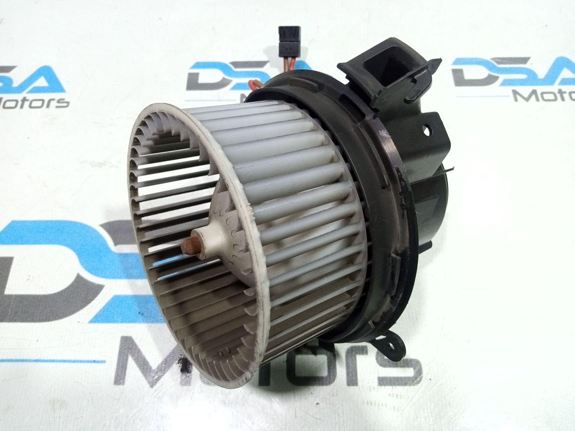 https://gcs.partsauto.market/rn-stockpro.appspot.com/thmbs/userImages/b7628e092085f1f91467af1afb6e7630/part/736be9d7-71a7-43ab-b929-c2a40417a759_1748862699837.jpg