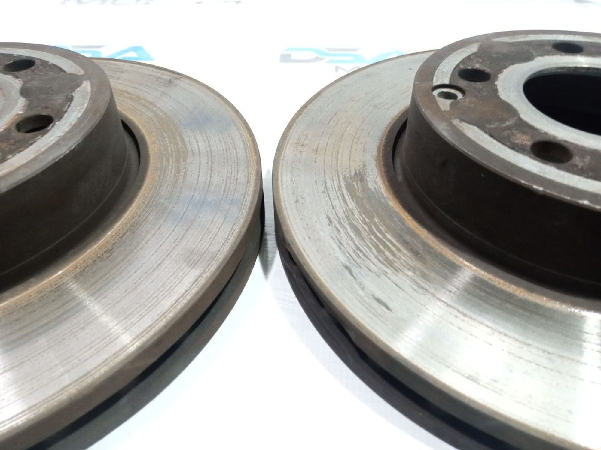https://gcs.partsauto.market/rn-stockpro.appspot.com/thmbs/userImages/b7628e092085f1f91467af1afb6e7630/part/745fe304-1eb5-4d4b-be74-dc7c9c194e1e_1749806251718.jpg