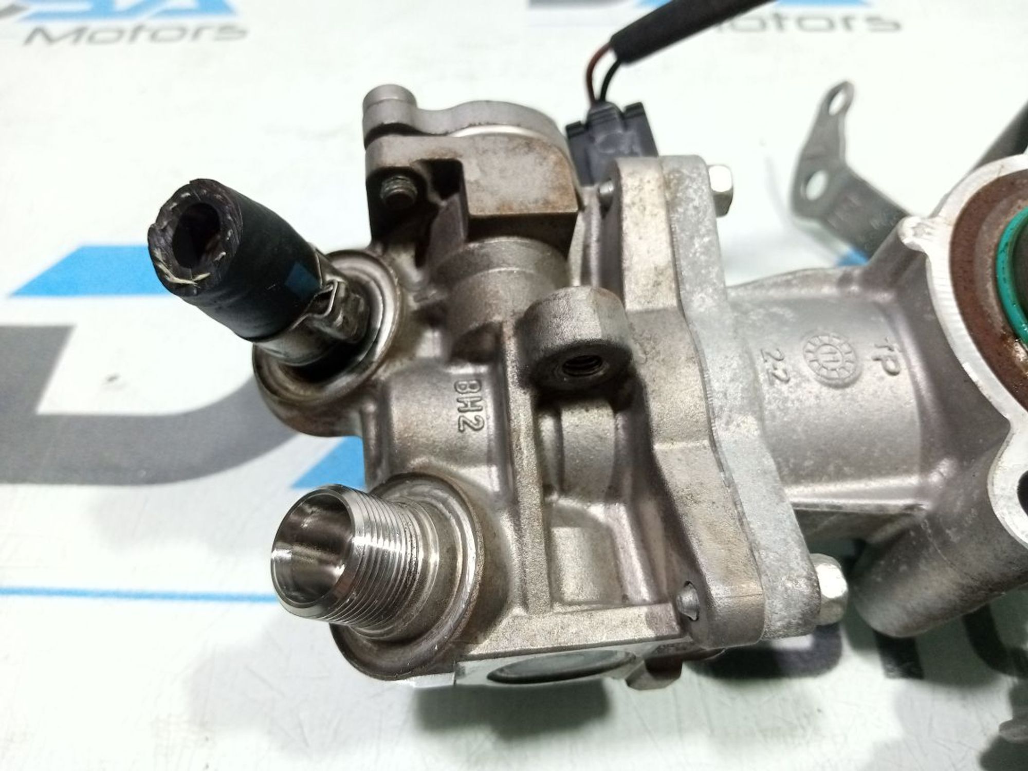 https://gcs.partsauto.market/rn-stockpro.appspot.com/thmbs/userImages/b7628e092085f1f91467af1afb6e7630/part/7462e2ba-4577-4721-bf18-1598396a9af1_1748621920032.jpg