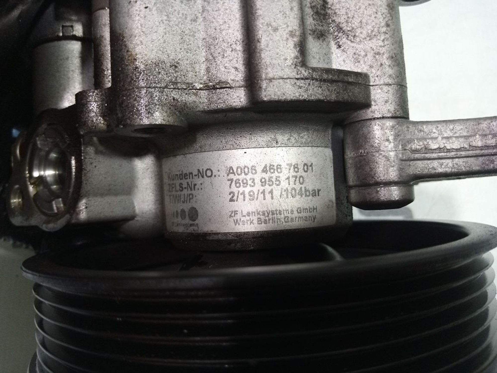 https://gcs.partsauto.market/rn-stockpro.appspot.com/thmbs/userImages/b7628e092085f1f91467af1afb6e7630/part/7527d3c4-53fc-4d95-a474-666a4843f05c_1748621224730.jpg