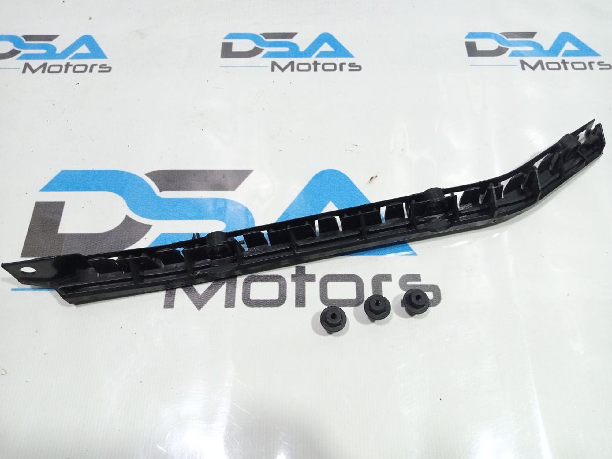 https://gcs.partsauto.market/rn-stockpro.appspot.com/thmbs/userImages/b7628e092085f1f91467af1afb6e7630/part/7bd8742c-9f9e-4a1f-8042-1dc8f98e8142_1750097916341.jpg