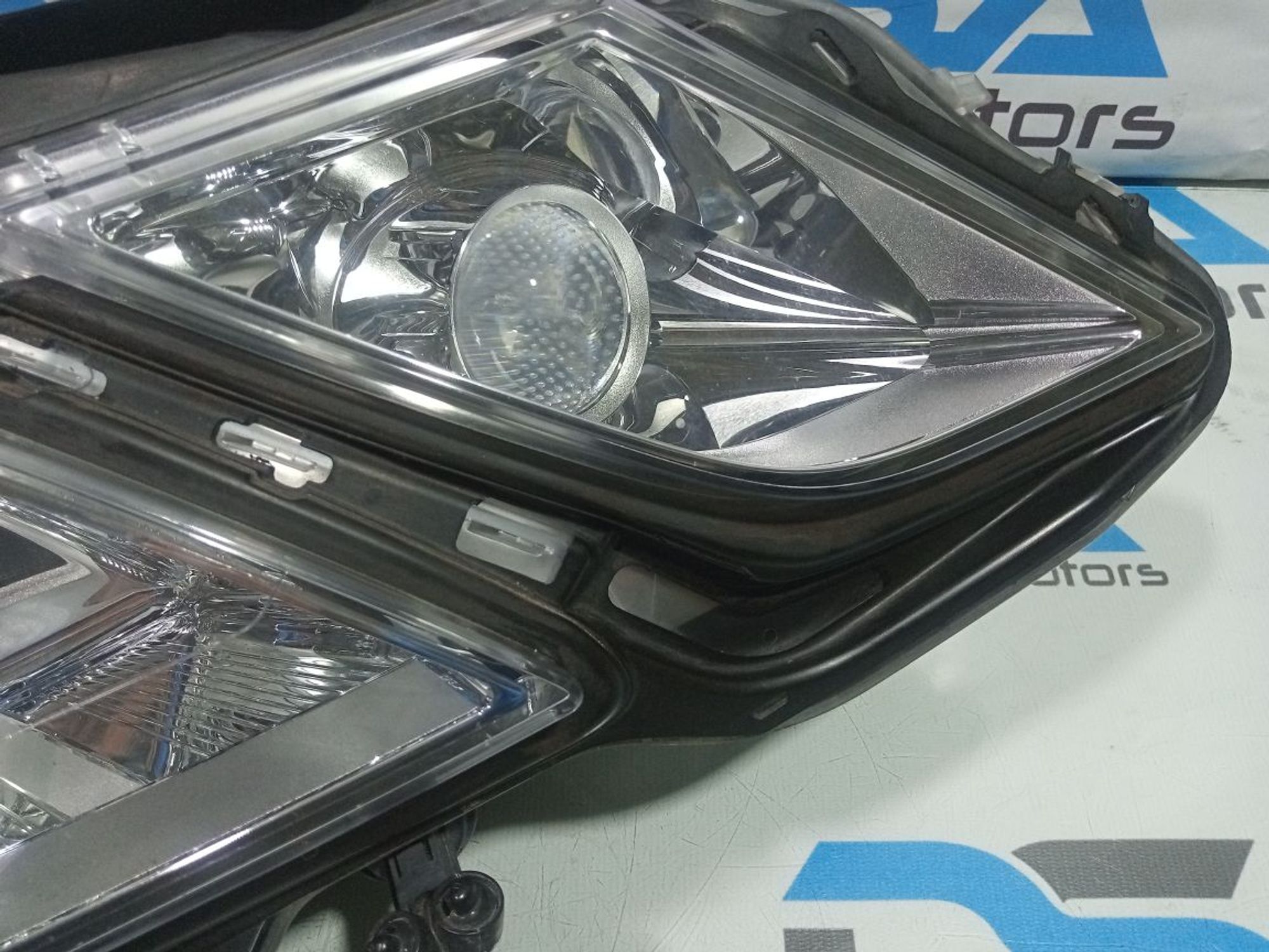 https://gcs.partsauto.market/rn-stockpro.appspot.com/thmbs/userImages/b7628e092085f1f91467af1afb6e7630/part/7c14f5d9-cfa0-4a4b-885c-9df584e1bf44_1747896682629.jpg