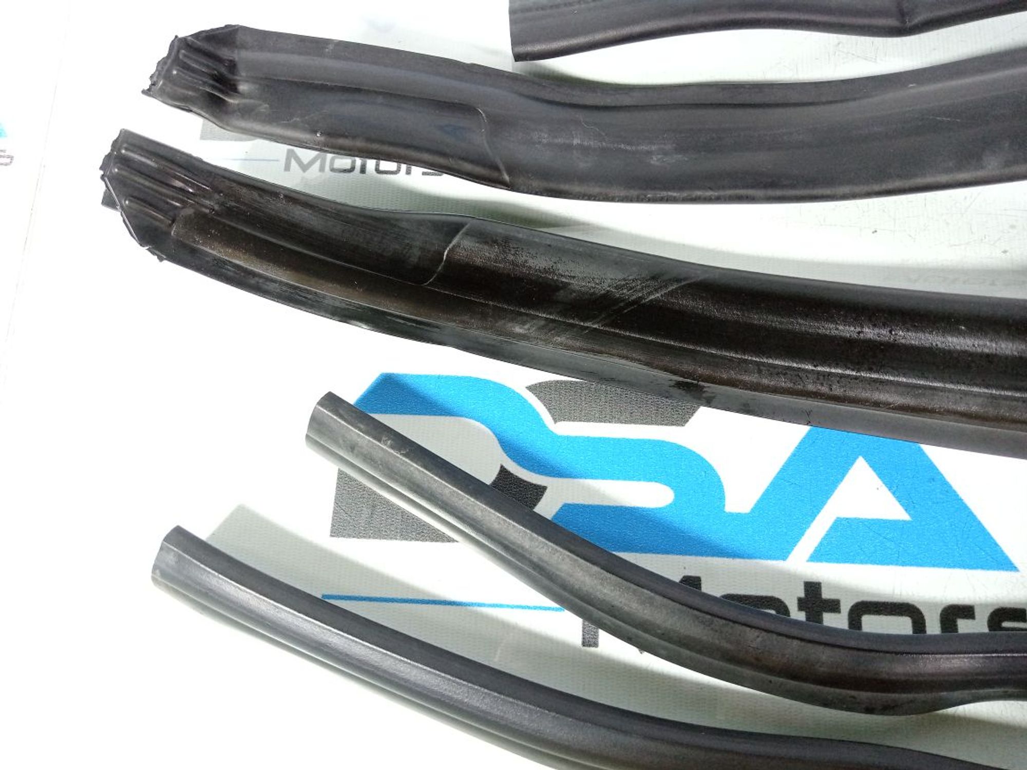 https://gcs.partsauto.market/rn-stockpro.appspot.com/thmbs/userImages/b7628e092085f1f91467af1afb6e7630/part/7cd249fd-004c-4ad8-9cbe-a7c98bbb67a4_1746166743417.jpg