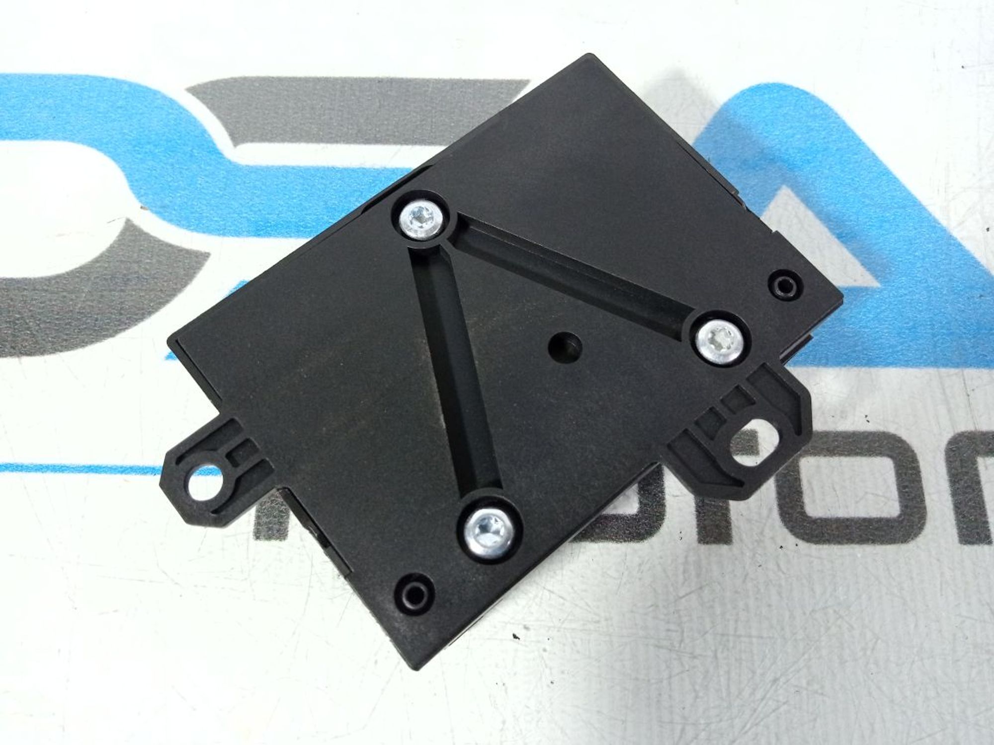 https://gcs.partsauto.market/rn-stockpro.appspot.com/thmbs/userImages/b7628e092085f1f91467af1afb6e7630/part/7de2af93-61a8-4669-952f-107eb64445ae_1747663148319.jpg