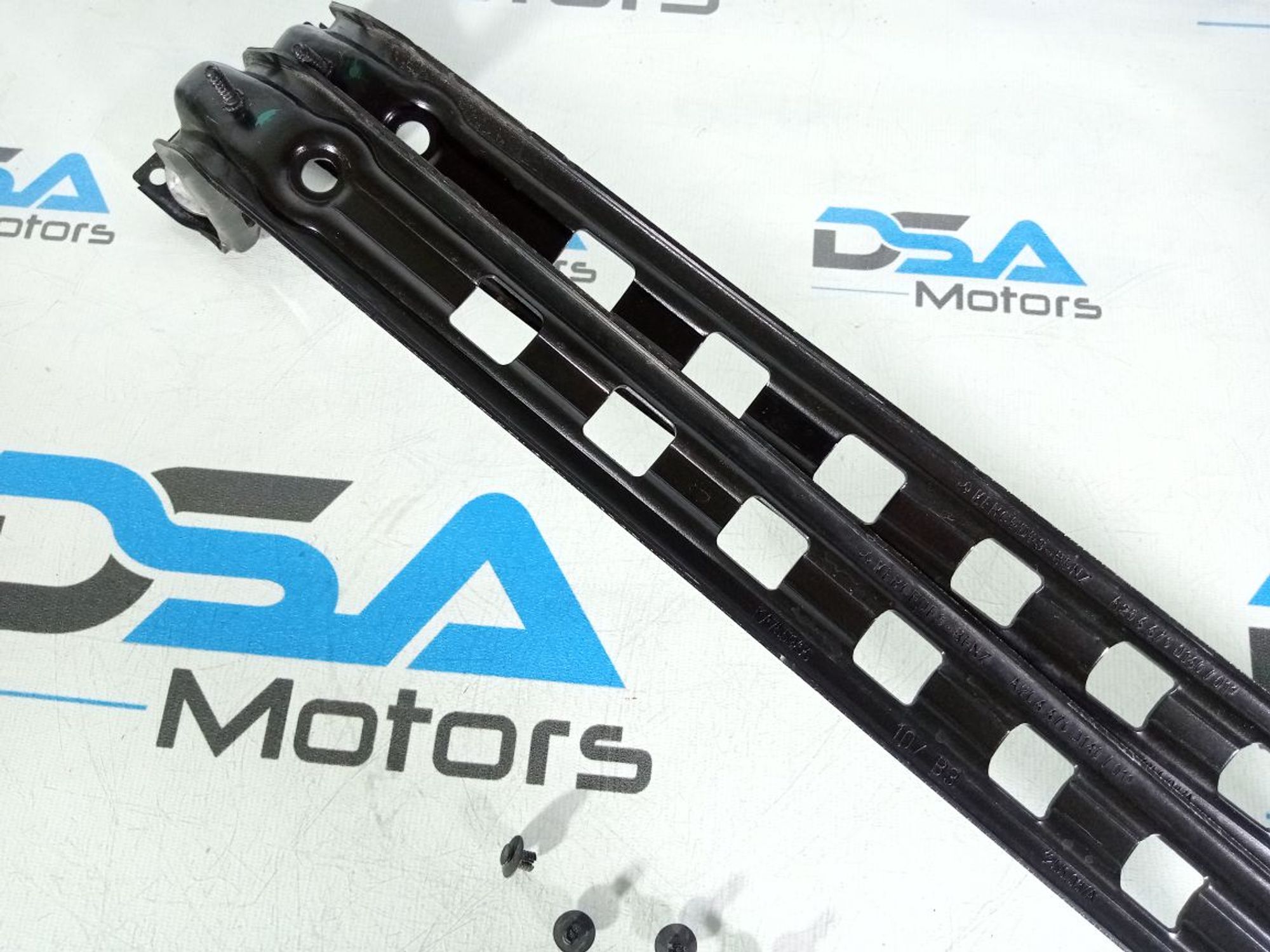 https://gcs.partsauto.market/rn-stockpro.appspot.com/thmbs/userImages/b7628e092085f1f91467af1afb6e7630/part/7e8203dd-452c-4750-ad3e-e50d6ffe6e63_1746960185067.jpg
