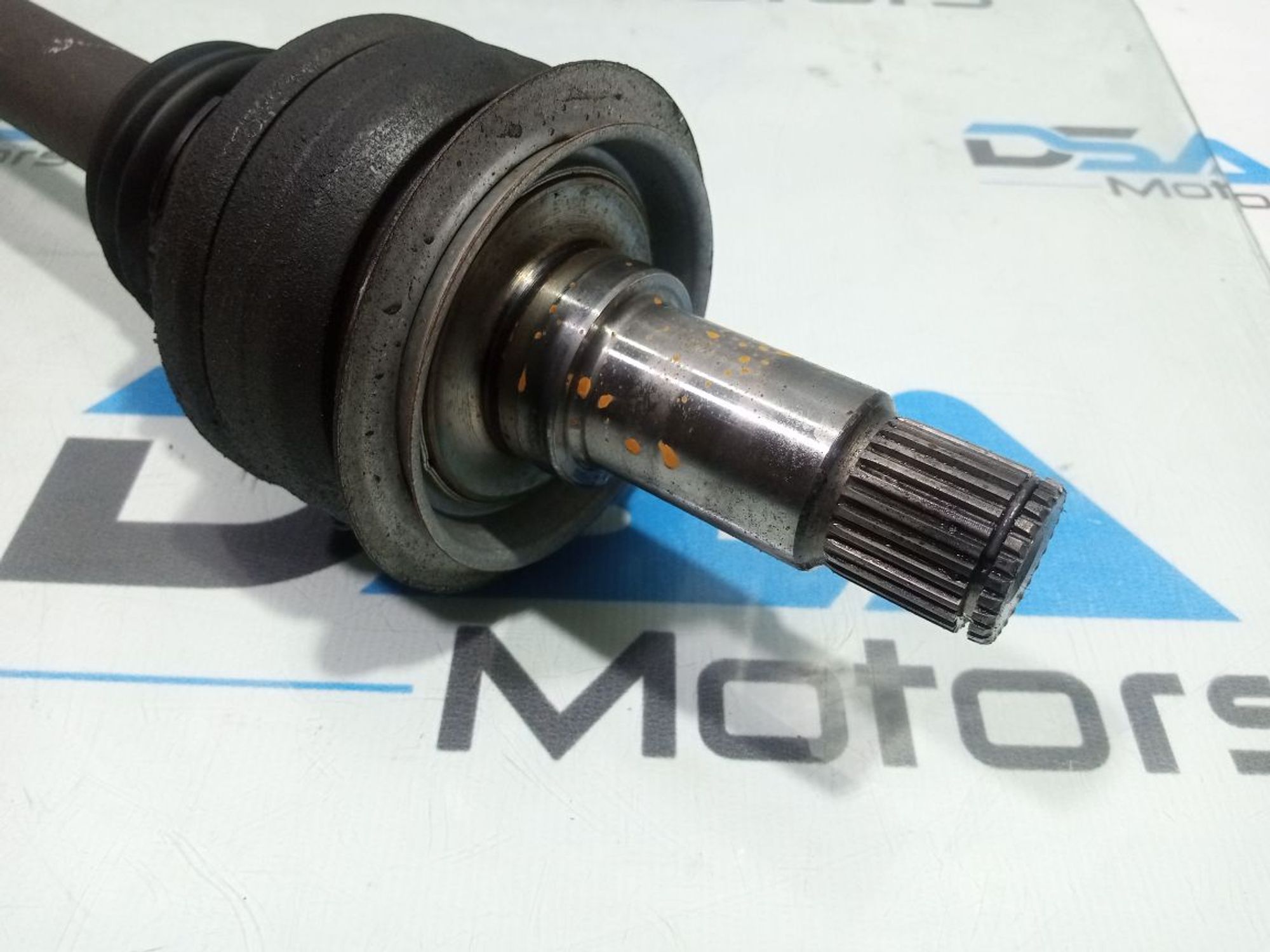 https://gcs.partsauto.market/rn-stockpro.appspot.com/thmbs/userImages/b7628e092085f1f91467af1afb6e7630/part/7eeeb13e-41b1-47a0-8277-352458dfd26a_1747897529976.jpg