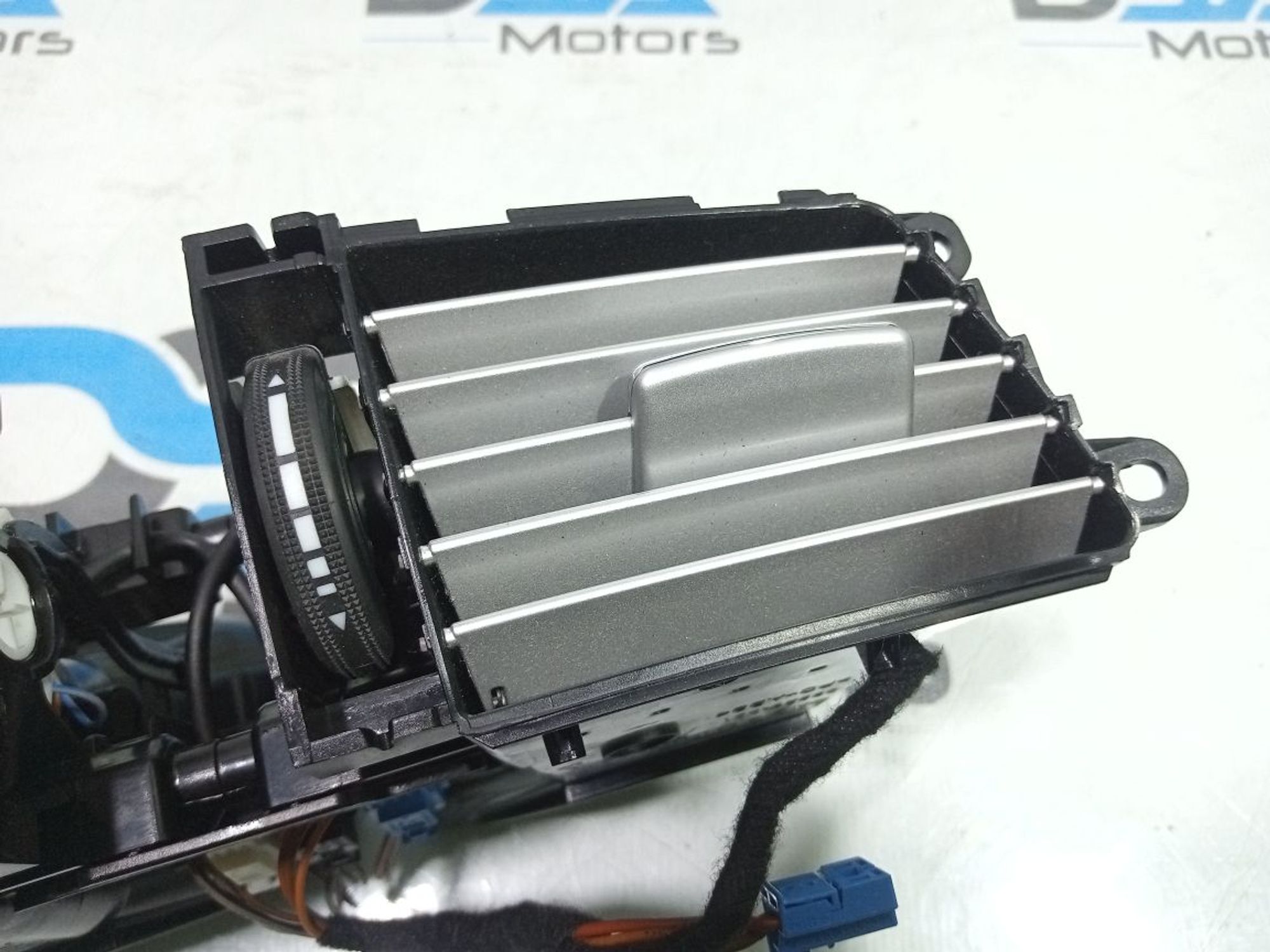 https://gcs.partsauto.market/rn-stockpro.appspot.com/thmbs/userImages/b7628e092085f1f91467af1afb6e7630/part/7fc7bf5d-5f47-43af-b76b-df6ef1896778_1748621422419.jpg