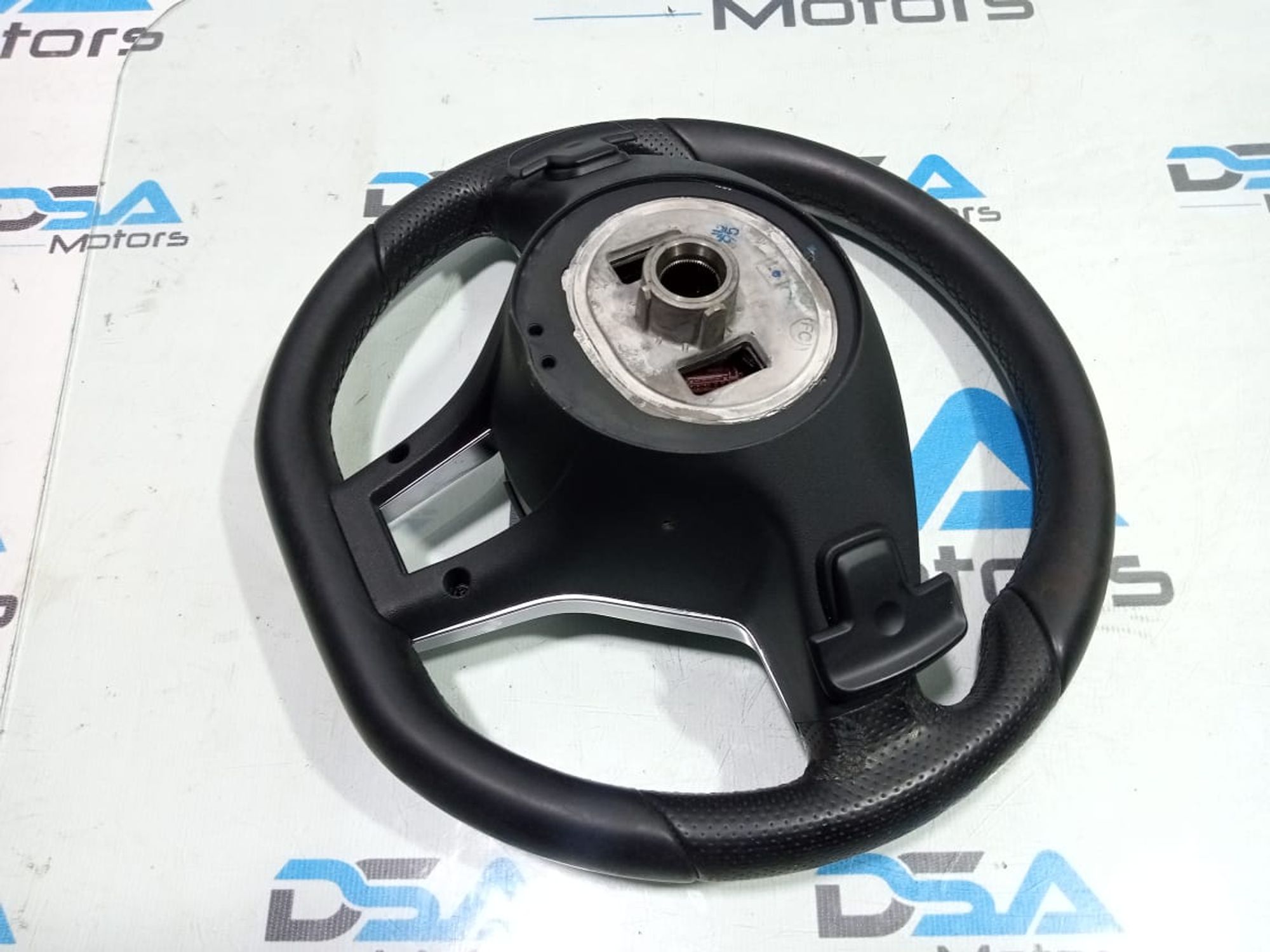 https://gcs.partsauto.market/rn-stockpro.appspot.com/thmbs/userImages/b7628e092085f1f91467af1afb6e7630/part/7fec42e5-1d7a-4f2f-adec-8257228c3ffc_1748588524223.jpg