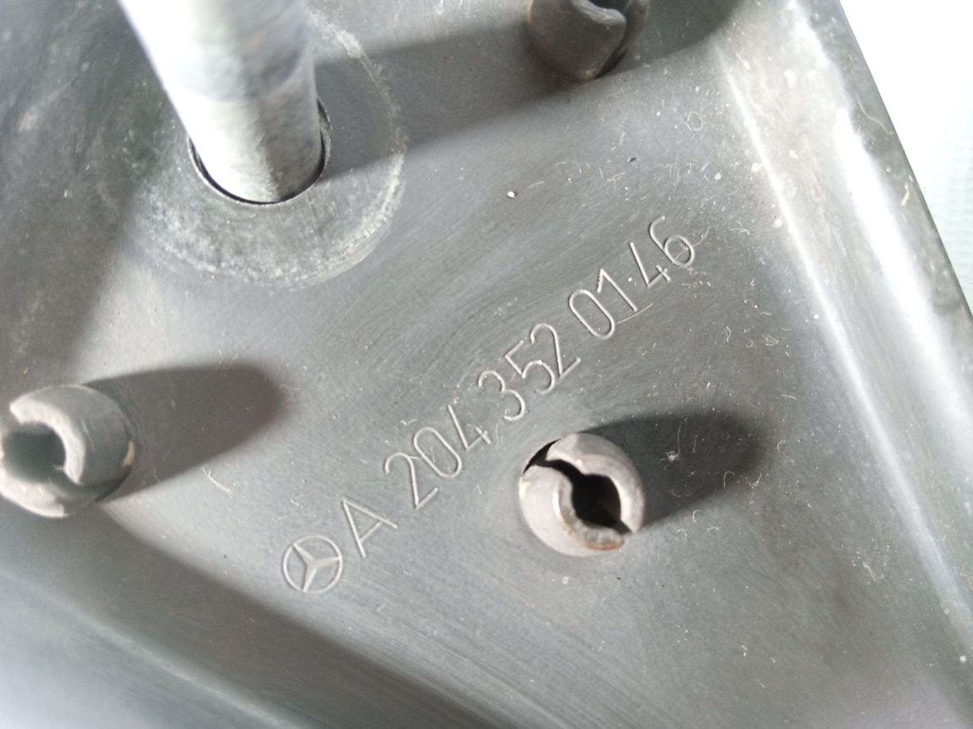 https://gcs.partsauto.market/rn-stockpro.appspot.com/thmbs/userImages/b7628e092085f1f91467af1afb6e7630/part/805c9c84-6a0c-419b-856d-8fe3ed7b8fc1_1747023595925.jpg
