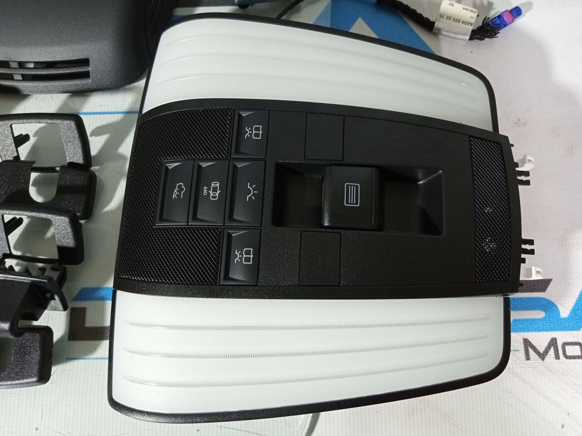 https://gcs.partsauto.market/rn-stockpro.appspot.com/thmbs/userImages/b7628e092085f1f91467af1afb6e7630/part/81670589-28e9-4d48-a017-3354140b8ff7_1747334956161.jpg
