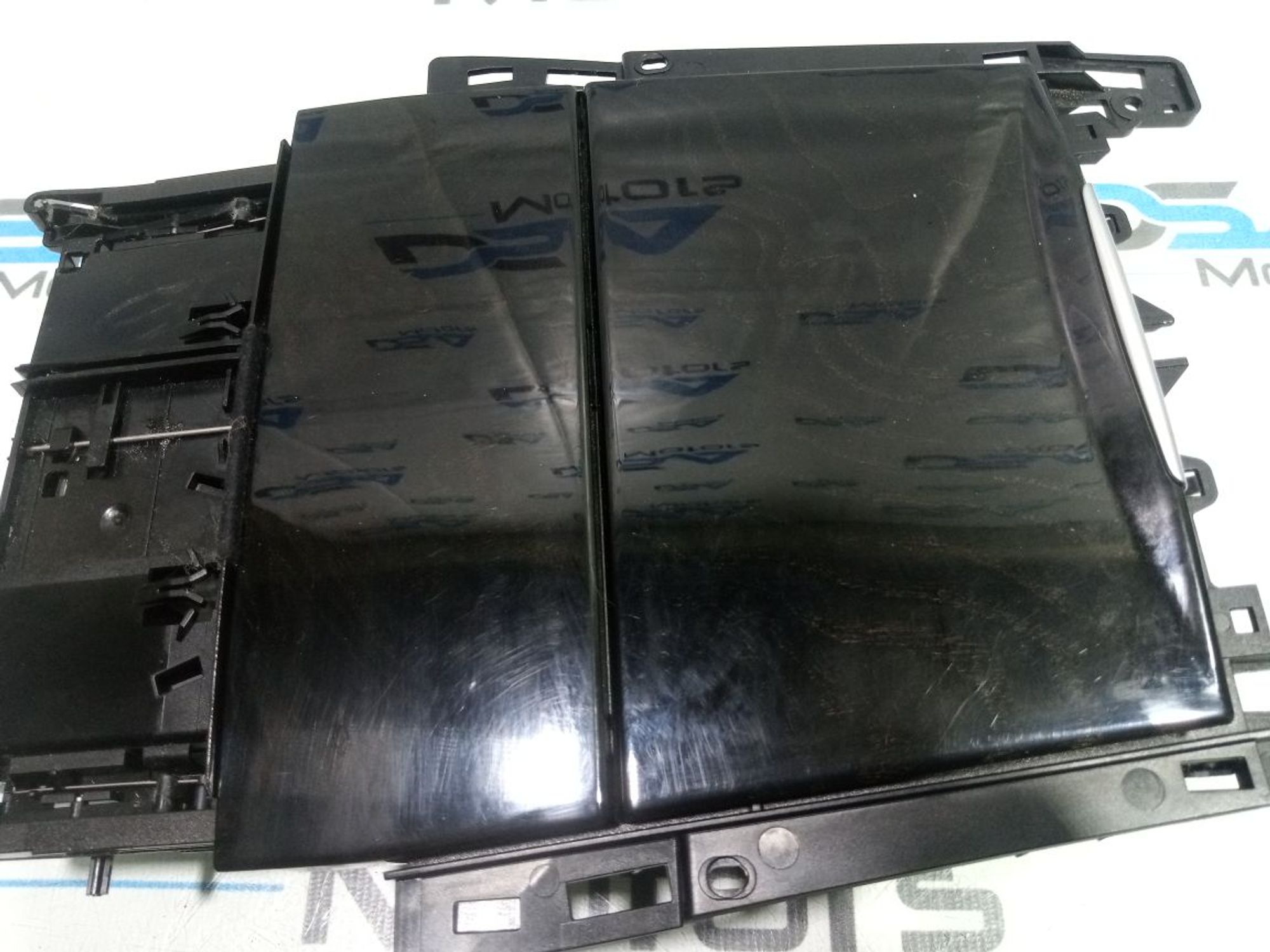 https://gcs.partsauto.market/rn-stockpro.appspot.com/thmbs/userImages/b7628e092085f1f91467af1afb6e7630/part/825b7a27-2d7b-460a-8860-ea6613c2df0c_1748280400906.jpg