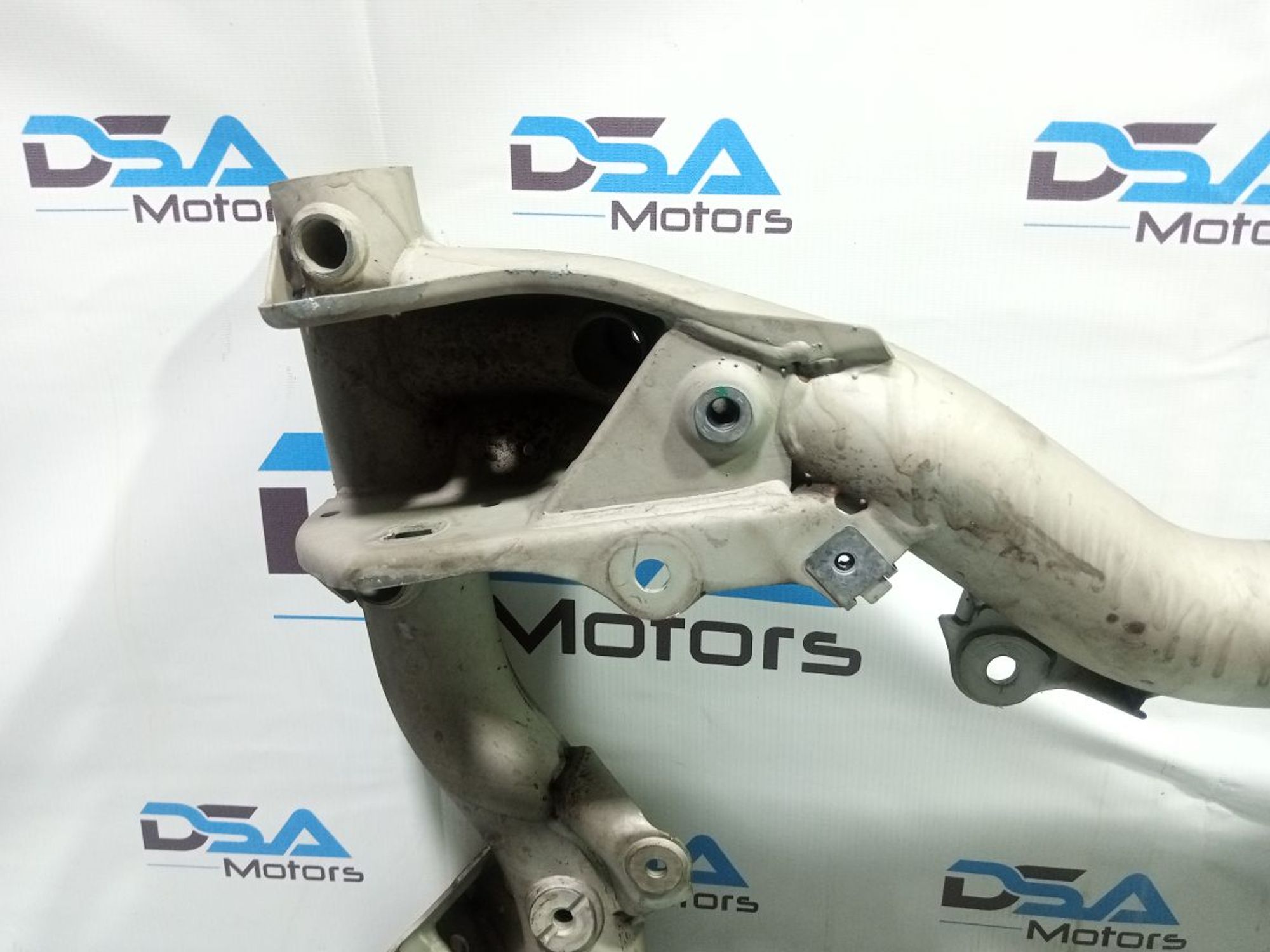 https://gcs.partsauto.market/rn-stockpro.appspot.com/thmbs/userImages/b7628e092085f1f91467af1afb6e7630/part/82656c27-38c8-41bd-aa04-369eb920e730_1747897576101.jpg