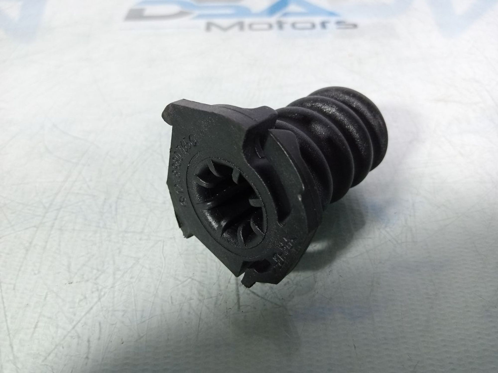 https://gcs.partsauto.market/rn-stockpro.appspot.com/thmbs/userImages/b7628e092085f1f91467af1afb6e7630/part/828cca6b-7125-45bb-ac7a-f606e819fd5a_1744899077874.jpg
