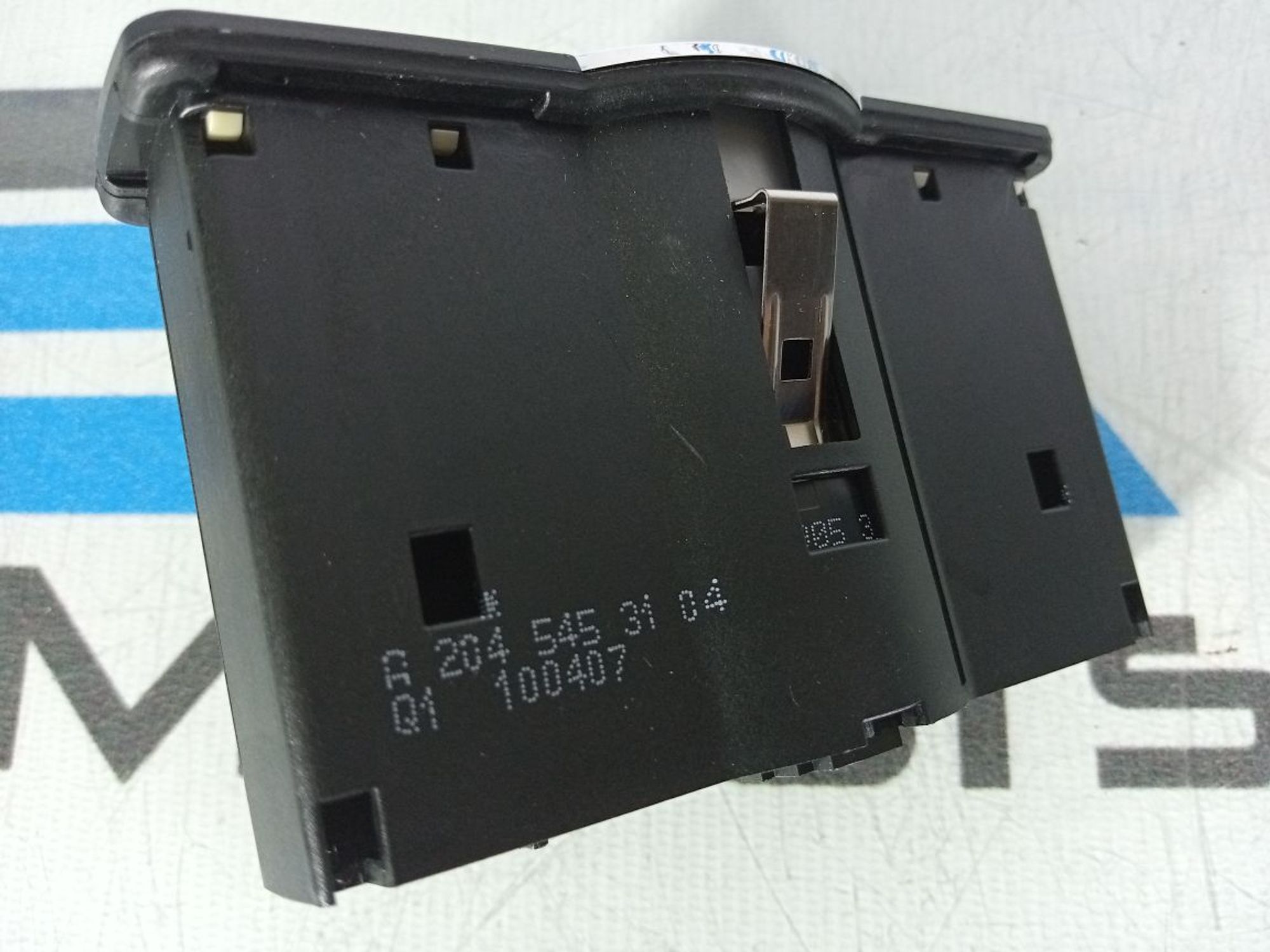 https://gcs.partsauto.market/rn-stockpro.appspot.com/thmbs/userImages/b7628e092085f1f91467af1afb6e7630/part/82cd3a34-9e8b-4abe-94ea-64f63a5b2719_1745408506610.jpg