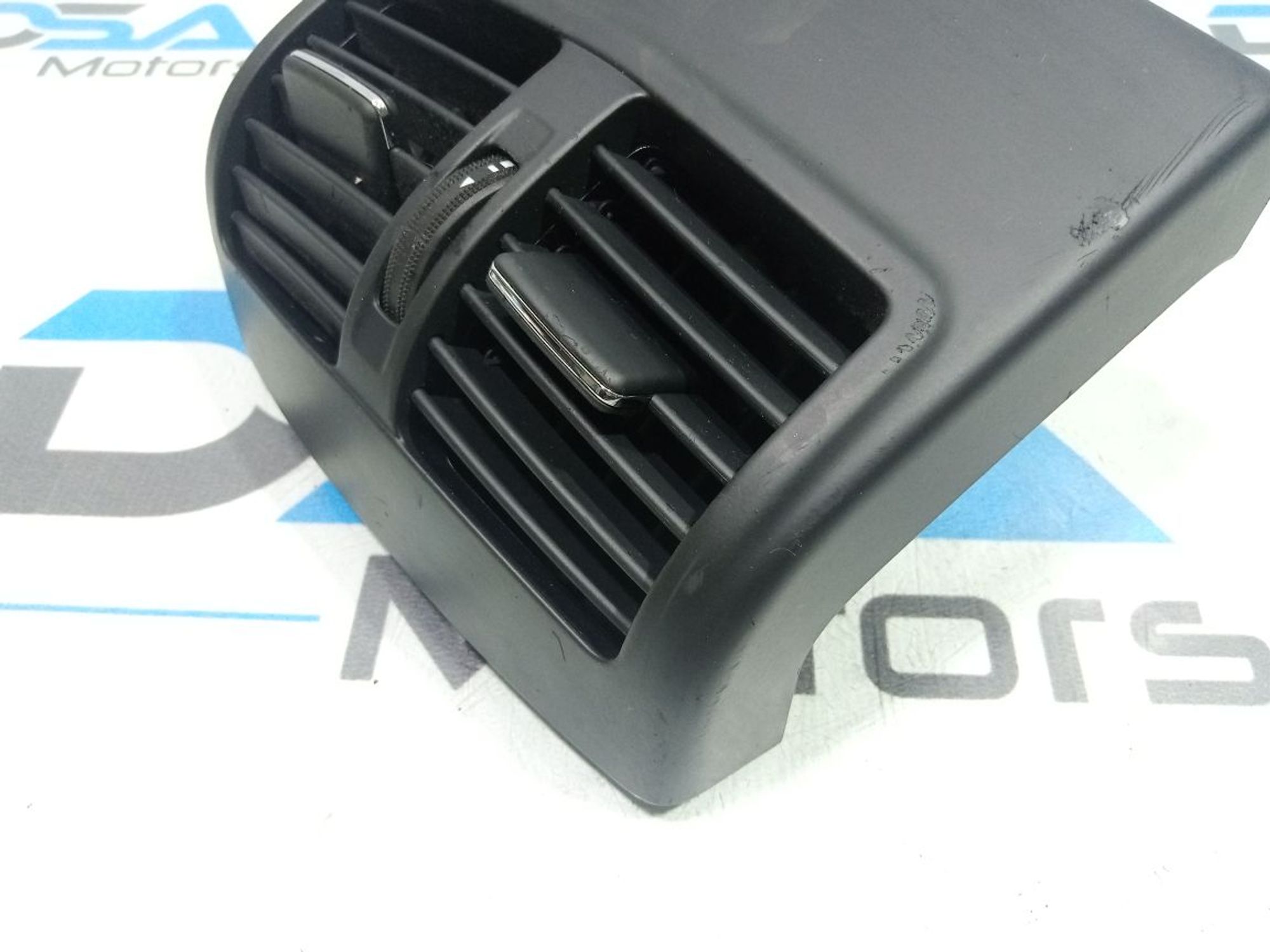 https://gcs.partsauto.market/rn-stockpro.appspot.com/thmbs/userImages/b7628e092085f1f91467af1afb6e7630/part/83966631-8454-436a-9899-9e17a71f5fa9_1748869686565.jpg