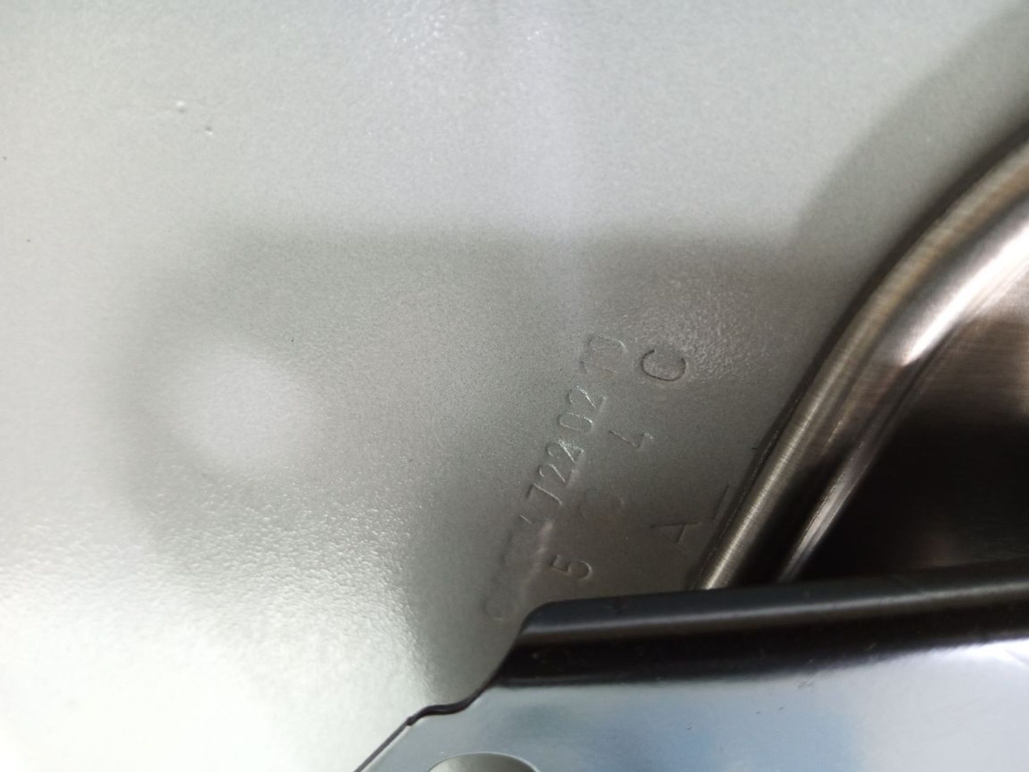 https://gcs.partsauto.market/rn-stockpro.appspot.com/thmbs/userImages/b7628e092085f1f91467af1afb6e7630/part/83a6098d-1dfd-4846-9b15-49c353cc43df_1746958423076.jpg