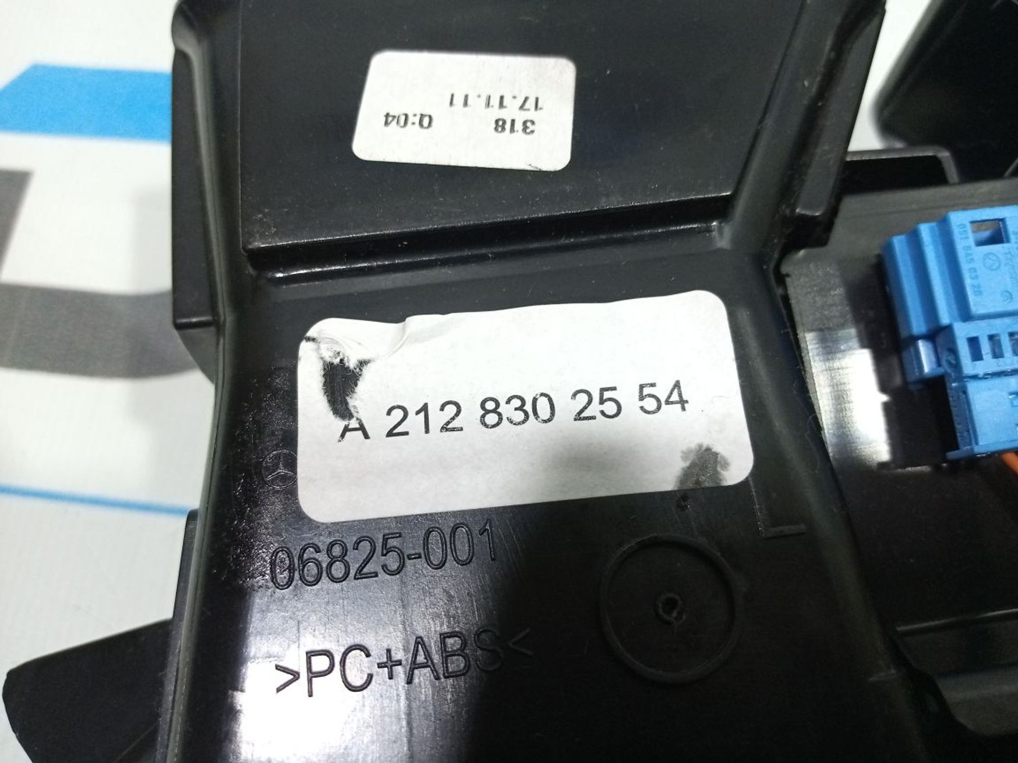 https://gcs.partsauto.market/rn-stockpro.appspot.com/thmbs/userImages/b7628e092085f1f91467af1afb6e7630/part/845c48ec-513d-4ef5-926e-f43d5e5b45a2_1748163114247.jpg