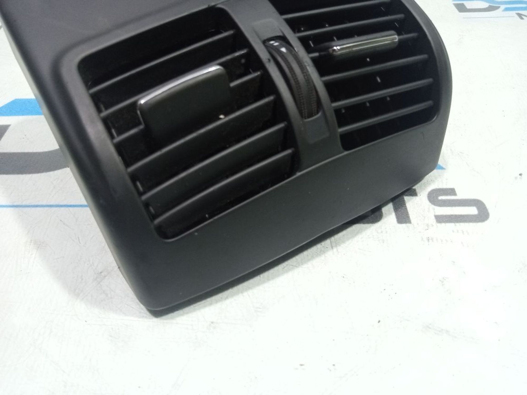 https://gcs.partsauto.market/rn-stockpro.appspot.com/thmbs/userImages/b7628e092085f1f91467af1afb6e7630/part/84cd719b-76a8-49e0-a74f-00592be340ea_1748870101529.jpg