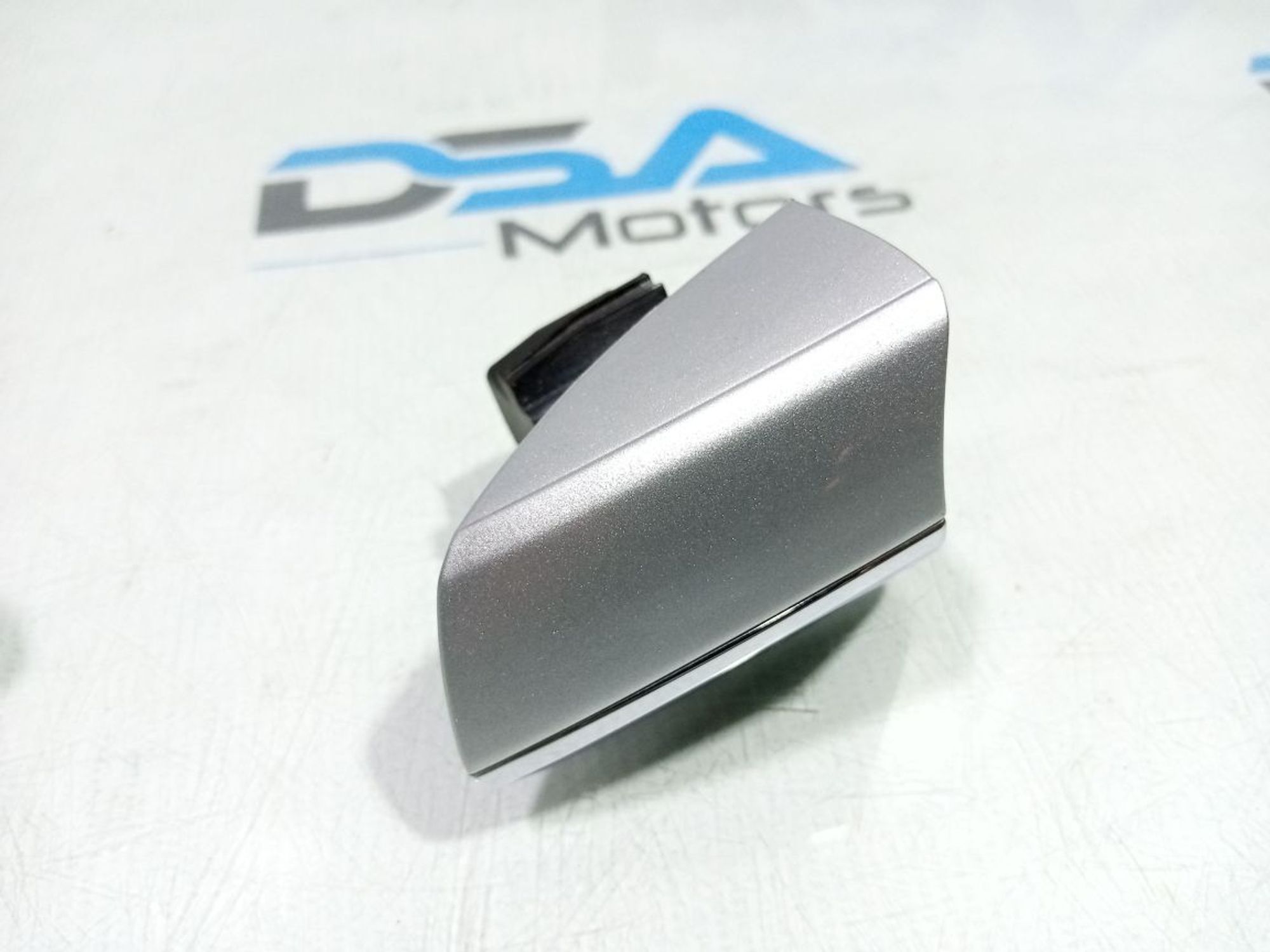 https://gcs.partsauto.market/rn-stockpro.appspot.com/thmbs/userImages/b7628e092085f1f91467af1afb6e7630/part/84fd1170-055f-4496-af69-df13de3b79dd_1748160733744.jpg