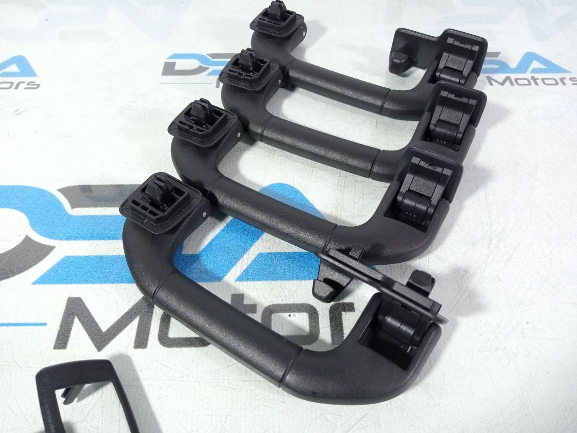 https://gcs.partsauto.market/rn-stockpro.appspot.com/thmbs/userImages/b7628e092085f1f91467af1afb6e7630/part/87124721-7d6d-4558-b35a-4766feb92379_1747719297350.jpg