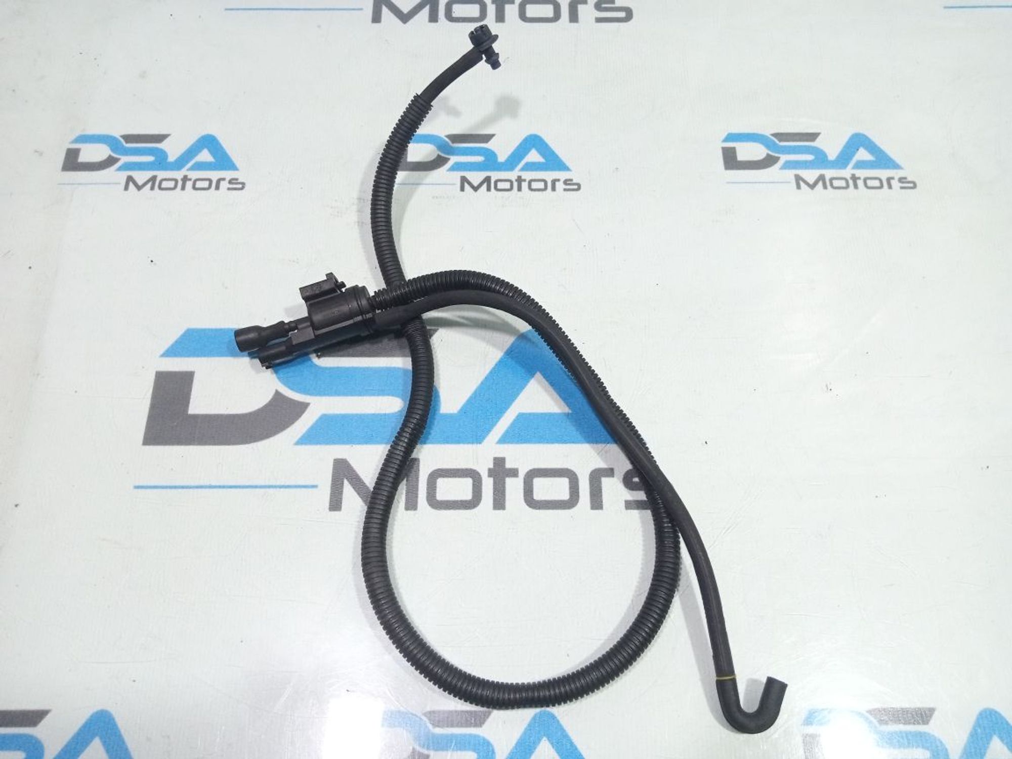 https://gcs.partsauto.market/rn-stockpro.appspot.com/thmbs/userImages/b7628e092085f1f91467af1afb6e7630/part/880c11a2-6c5b-4308-ad60-72ddf9ef0615_1748280372582.jpg