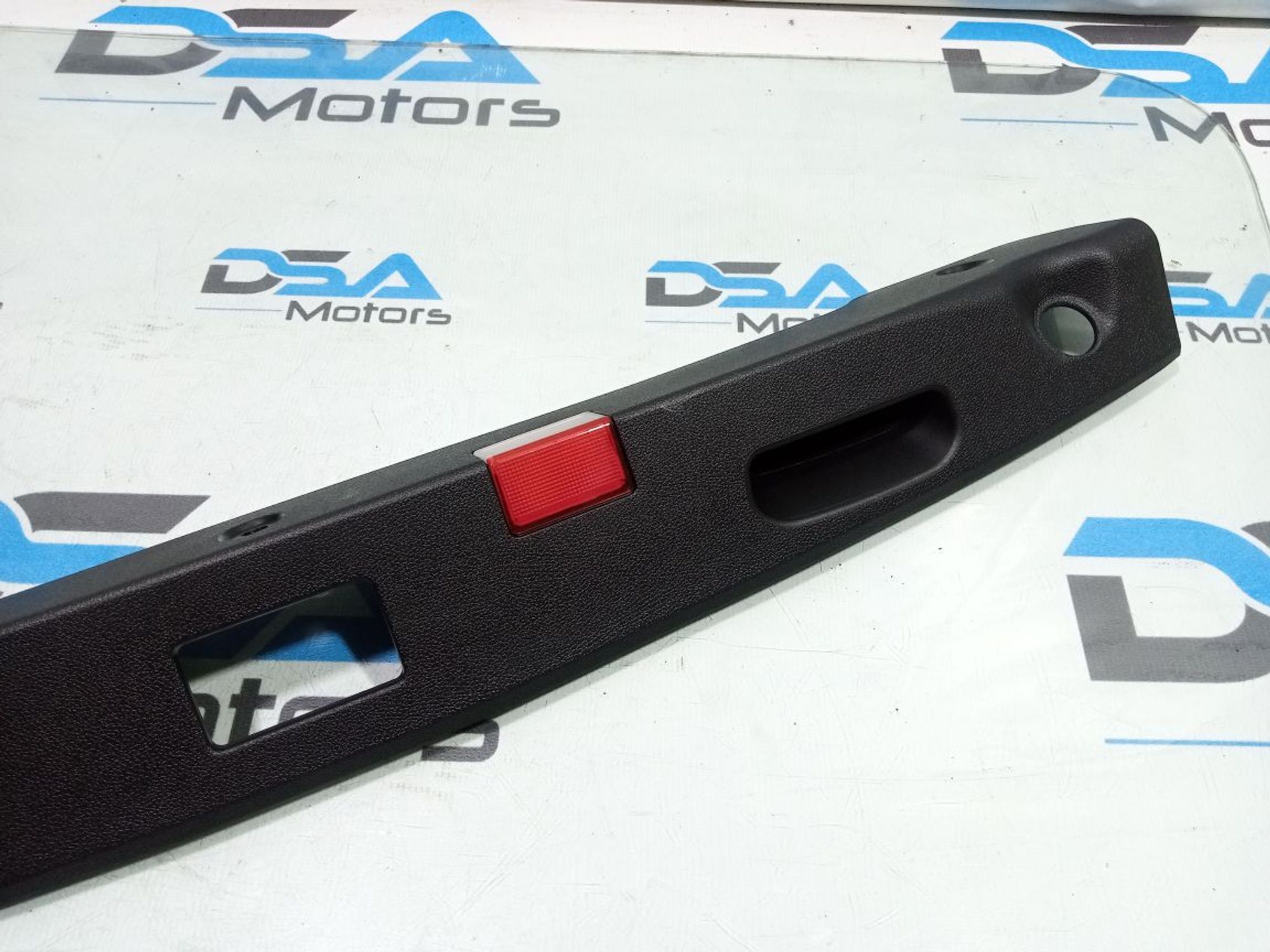 https://gcs.partsauto.market/rn-stockpro.appspot.com/thmbs/userImages/b7628e092085f1f91467af1afb6e7630/part/88b662ca-9210-447a-a5c5-6589e595233d_1748354456094.jpg