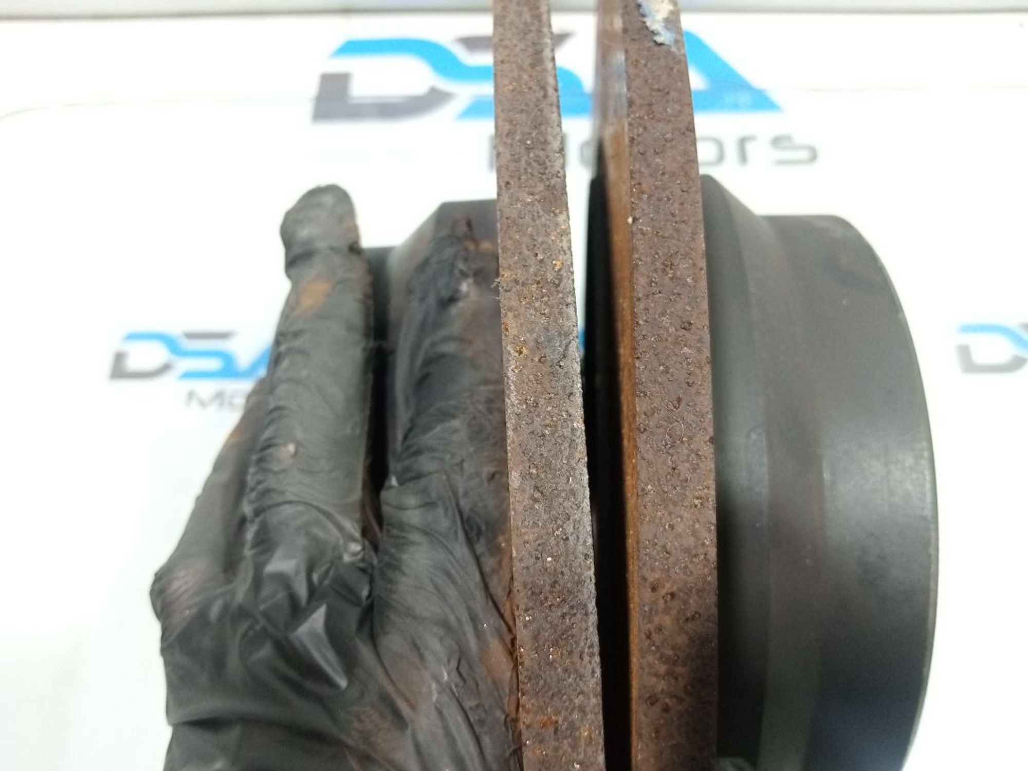 https://gcs.partsauto.market/rn-stockpro.appspot.com/thmbs/userImages/b7628e092085f1f91467af1afb6e7630/part/89e51bd7-91bc-4da2-afe1-08276376d216_1748924801567.jpg