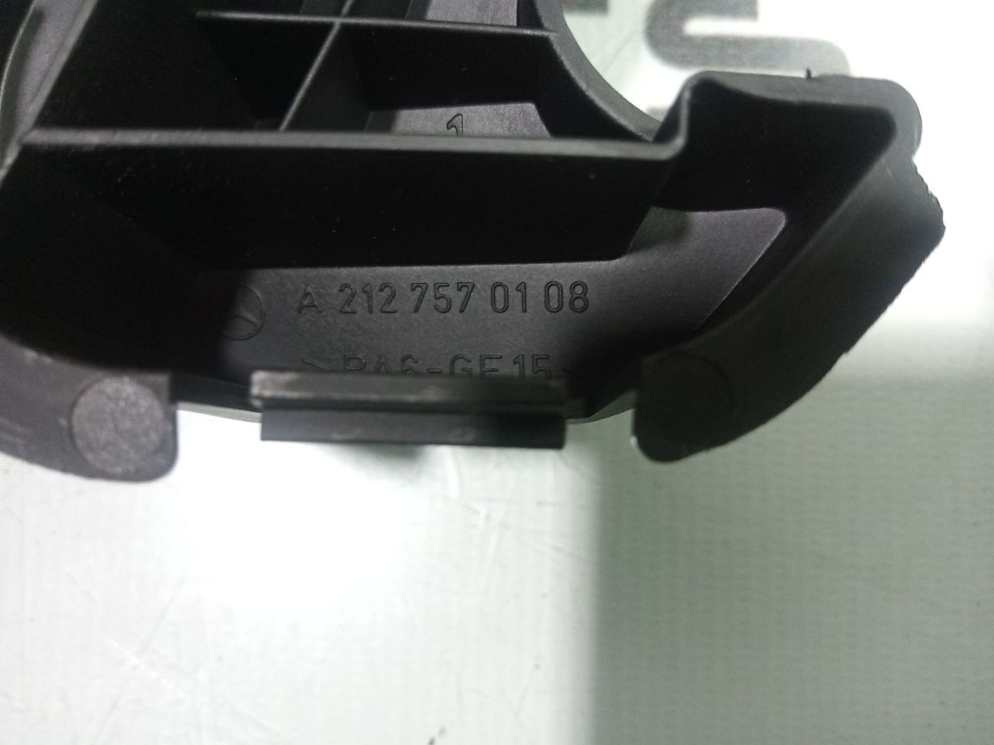 https://gcs.partsauto.market/rn-stockpro.appspot.com/thmbs/userImages/b7628e092085f1f91467af1afb6e7630/part/8b25985e-456c-4eee-92a9-7ce8c6c2b72e_1747896952587.jpg