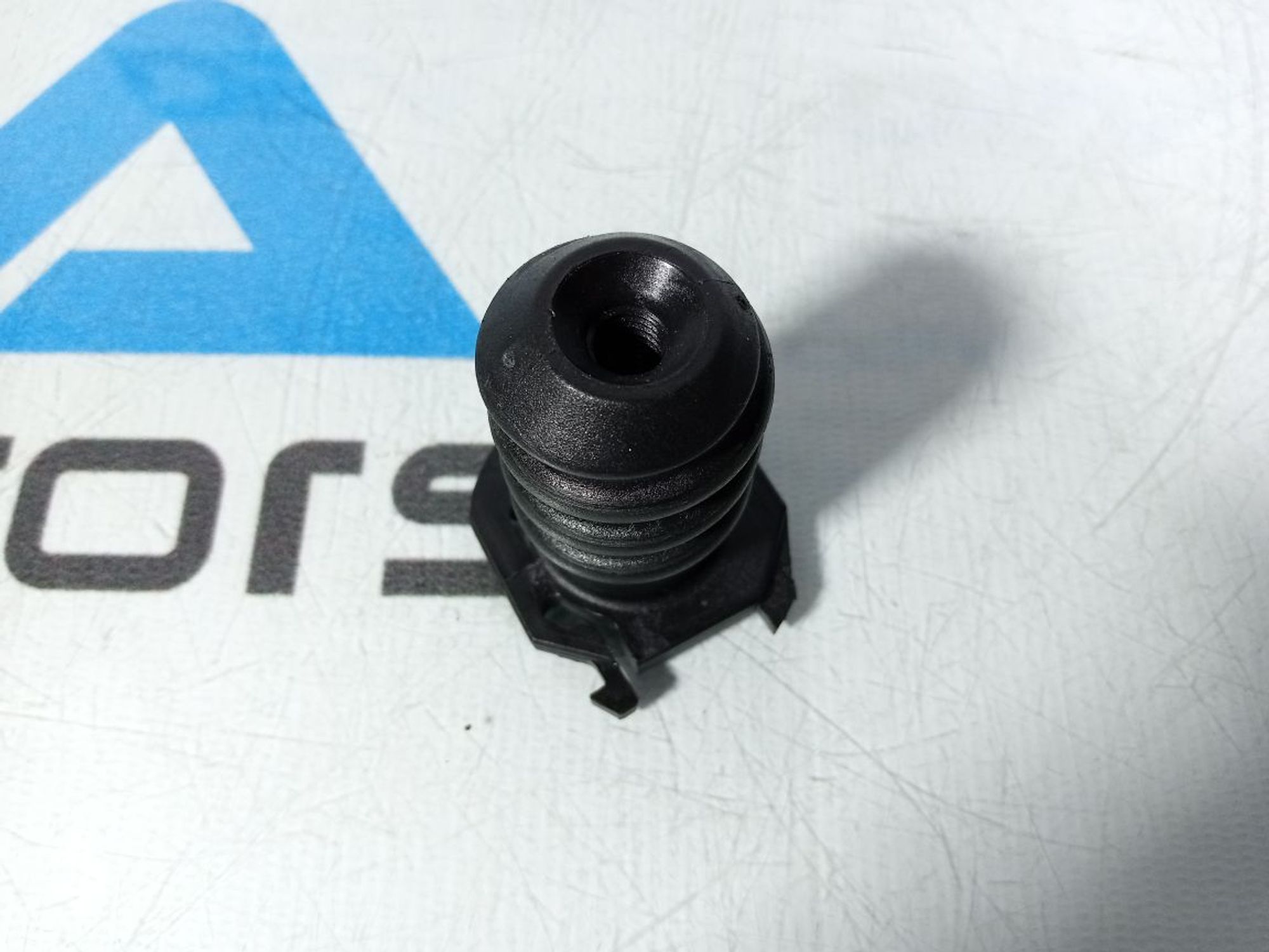 https://gcs.partsauto.market/rn-stockpro.appspot.com/thmbs/userImages/b7628e092085f1f91467af1afb6e7630/part/8c4dc43d-7020-4450-ae1b-cf8acc4c7861_1745843586229.jpg
