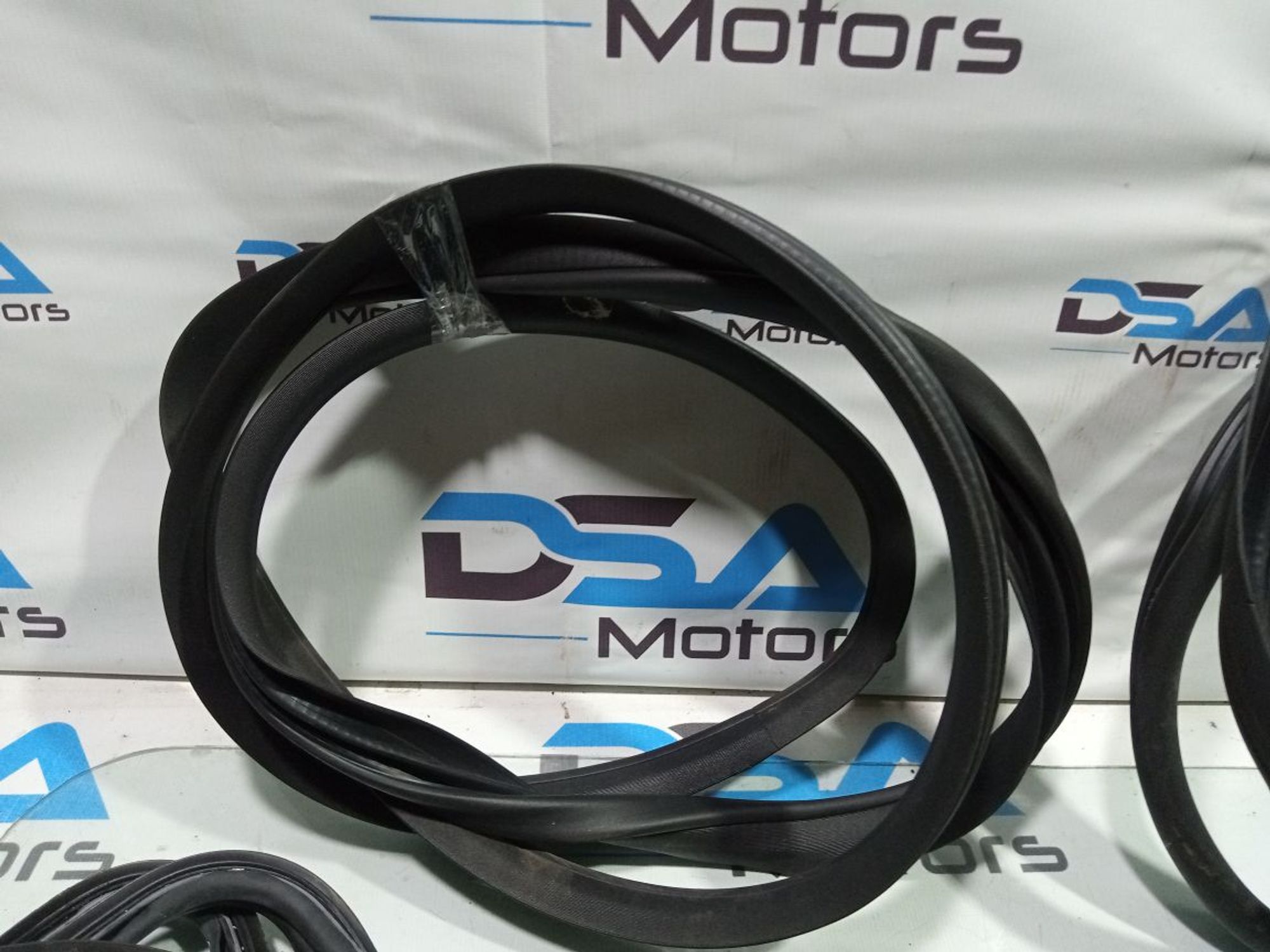 https://gcs.partsauto.market/rn-stockpro.appspot.com/thmbs/userImages/b7628e092085f1f91467af1afb6e7630/part/8c6a837a-5421-412f-b41c-fadddb50da73_1748410735611.jpg
