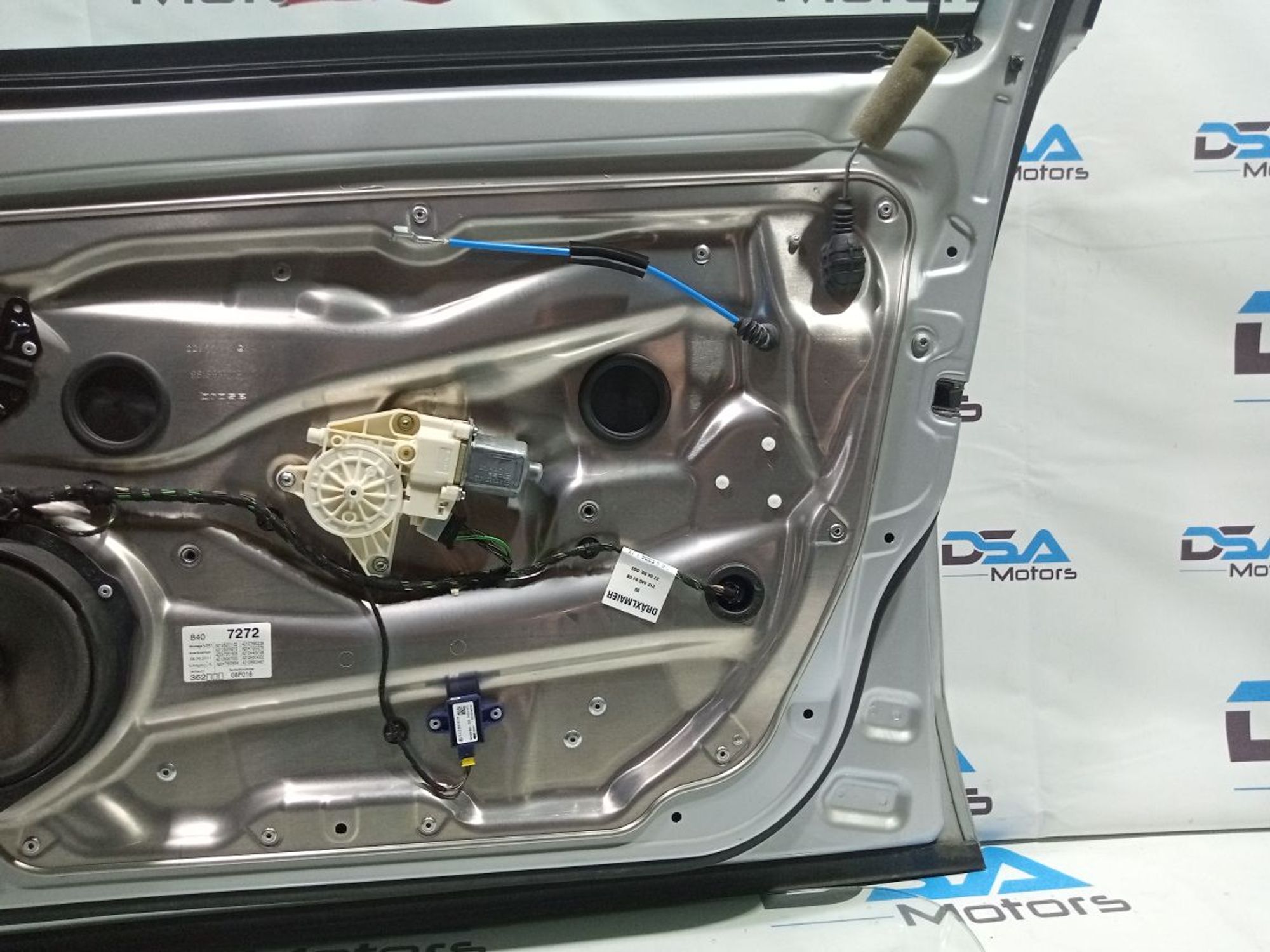 https://gcs.partsauto.market/rn-stockpro.appspot.com/thmbs/userImages/b7628e092085f1f91467af1afb6e7630/part/8cd3843b-4c5b-4319-84e2-e9c133bf50d5_1748353072816.jpg