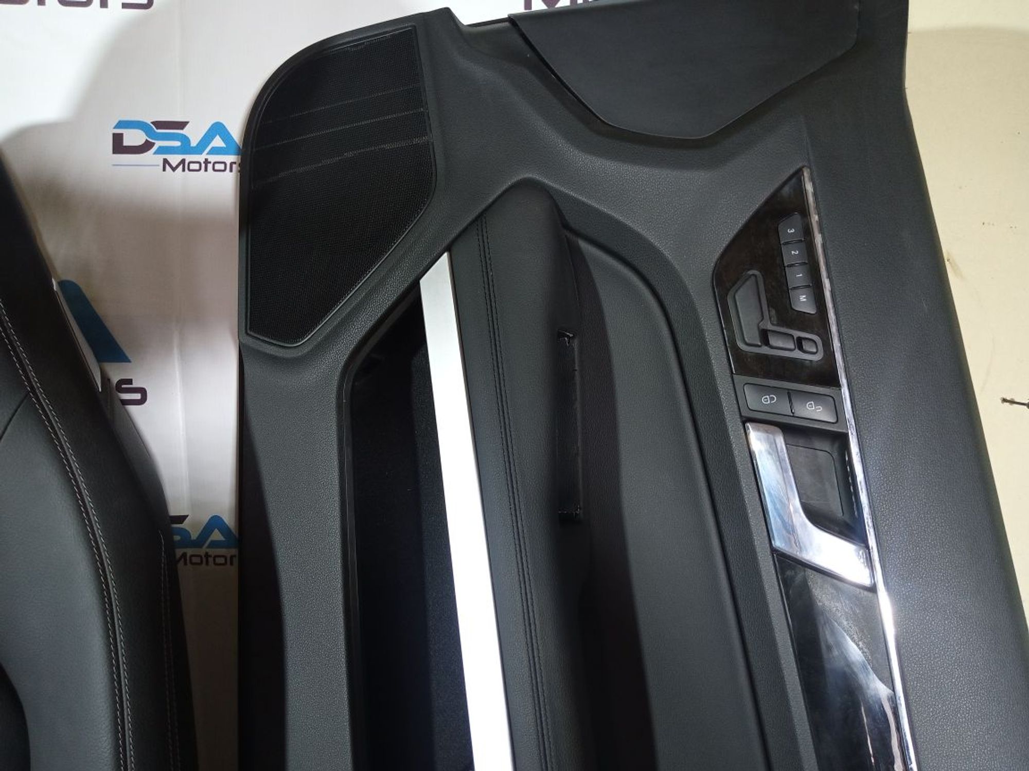https://gcs.partsauto.market/rn-stockpro.appspot.com/thmbs/userImages/b7628e092085f1f91467af1afb6e7630/part/8f1cd944-bb64-40f7-80ff-66f7e6d3f6dd_1743064883274.jpg