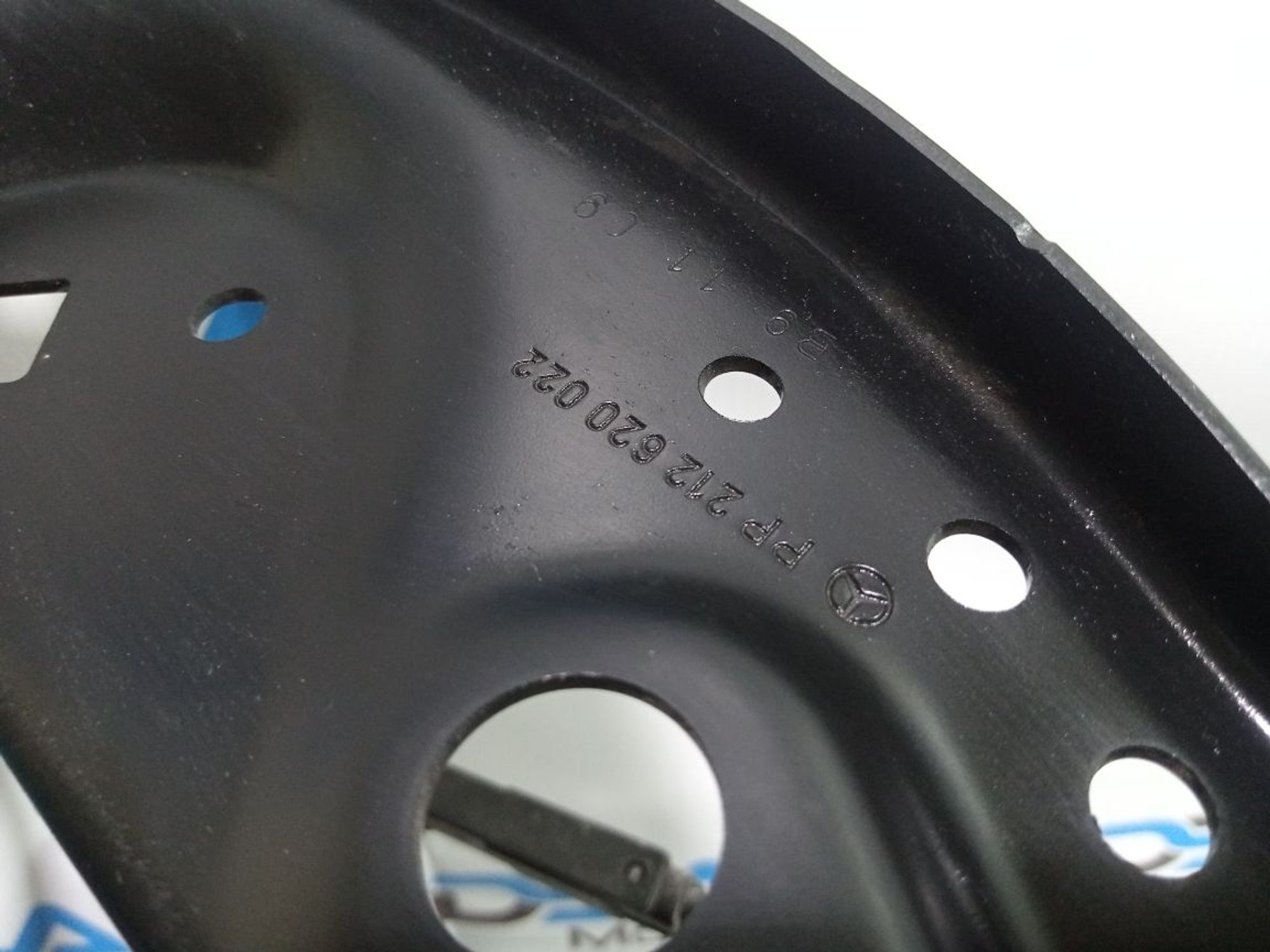 https://gcs.partsauto.market/rn-stockpro.appspot.com/thmbs/userImages/b7628e092085f1f91467af1afb6e7630/part/8fd5eca0-5b30-4de3-bfc8-f3f7f495992d_1748353500385.jpg