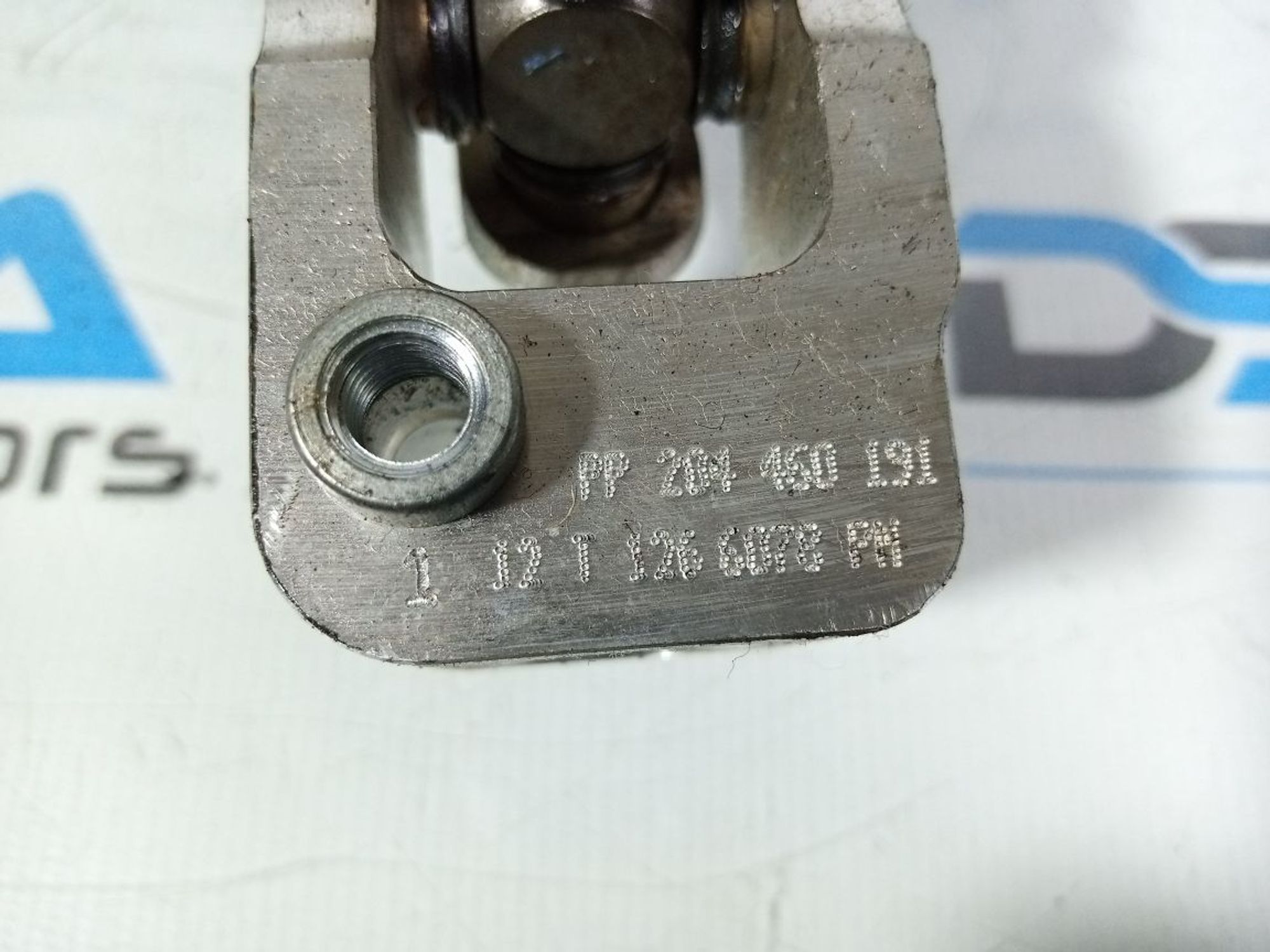 https://gcs.partsauto.market/rn-stockpro.appspot.com/thmbs/userImages/b7628e092085f1f91467af1afb6e7630/part/9121e71e-fa17-44f6-9466-0b09deb0722e_1747629531457.jpg